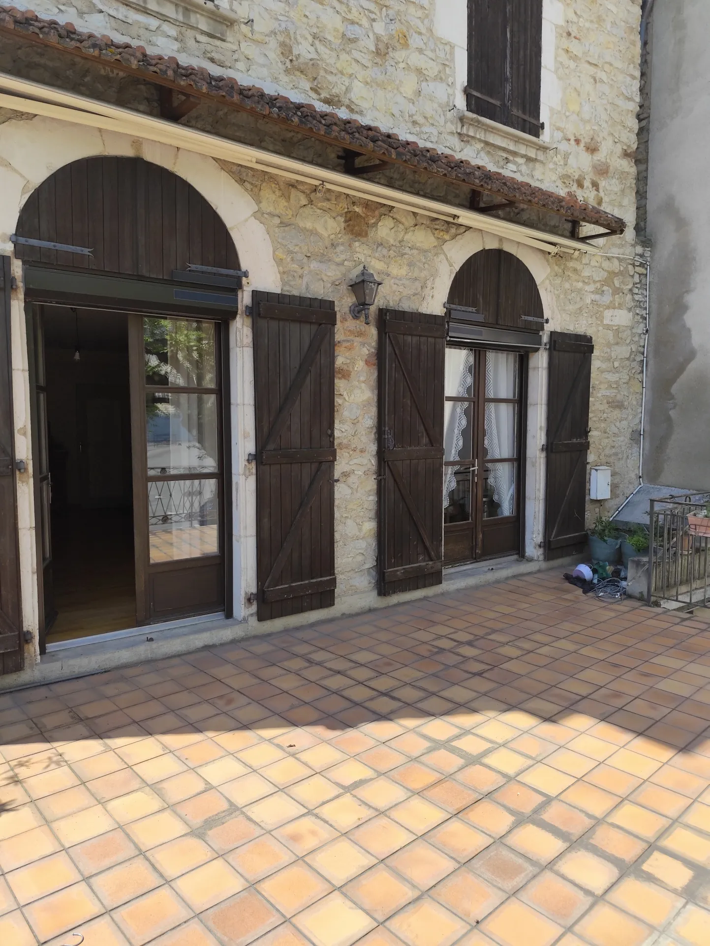 Maison 5 pièces à Villefranche de Rouergue avec terrasse et garage 