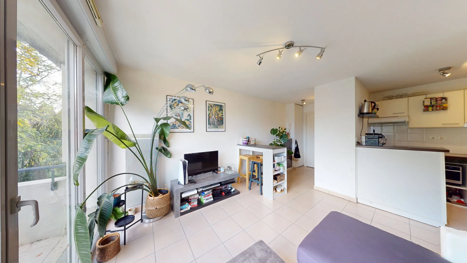 Appartement T2 à Toulouse avec balcon et parking, dernier étage 