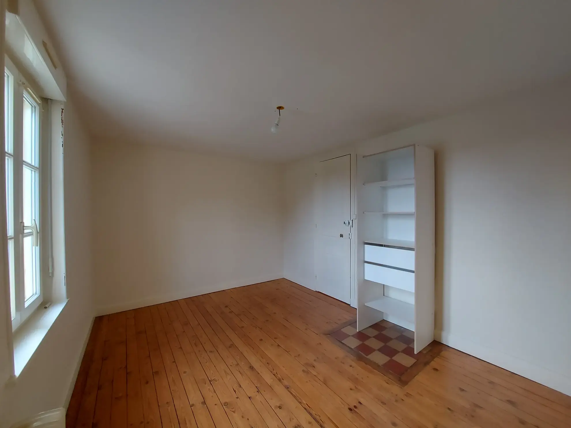 Maison à vendre de 89 m² avec 3 chambres à Mouchamps 85640 - Terrain clos et garage 