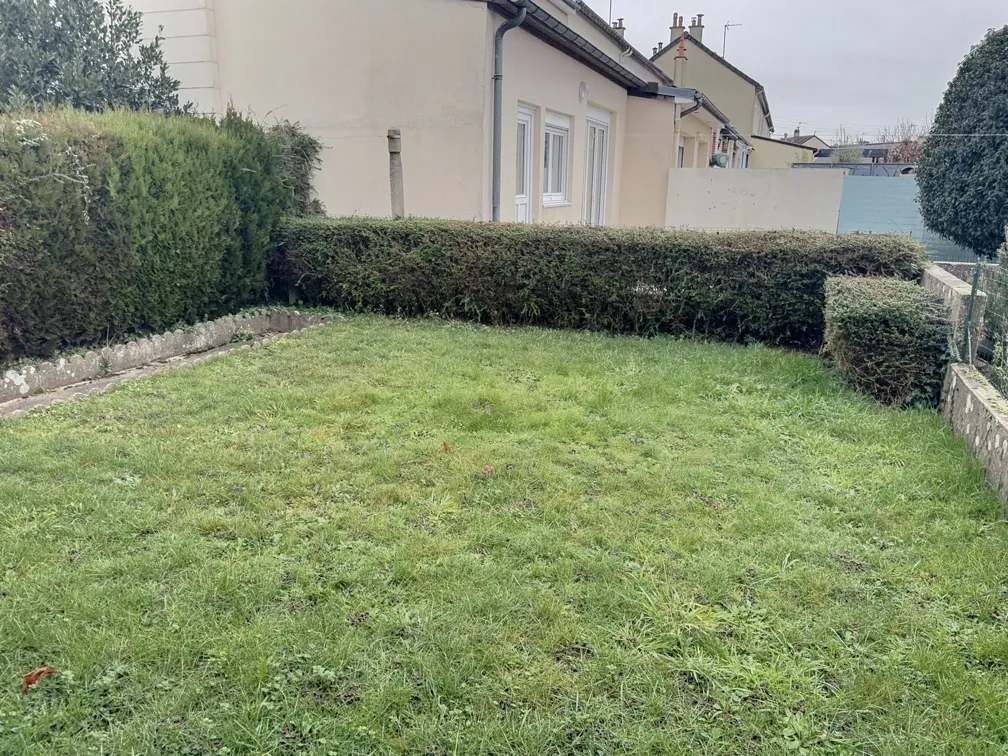 Maison de ville 3 chambres avec jardin et garage au Mans 