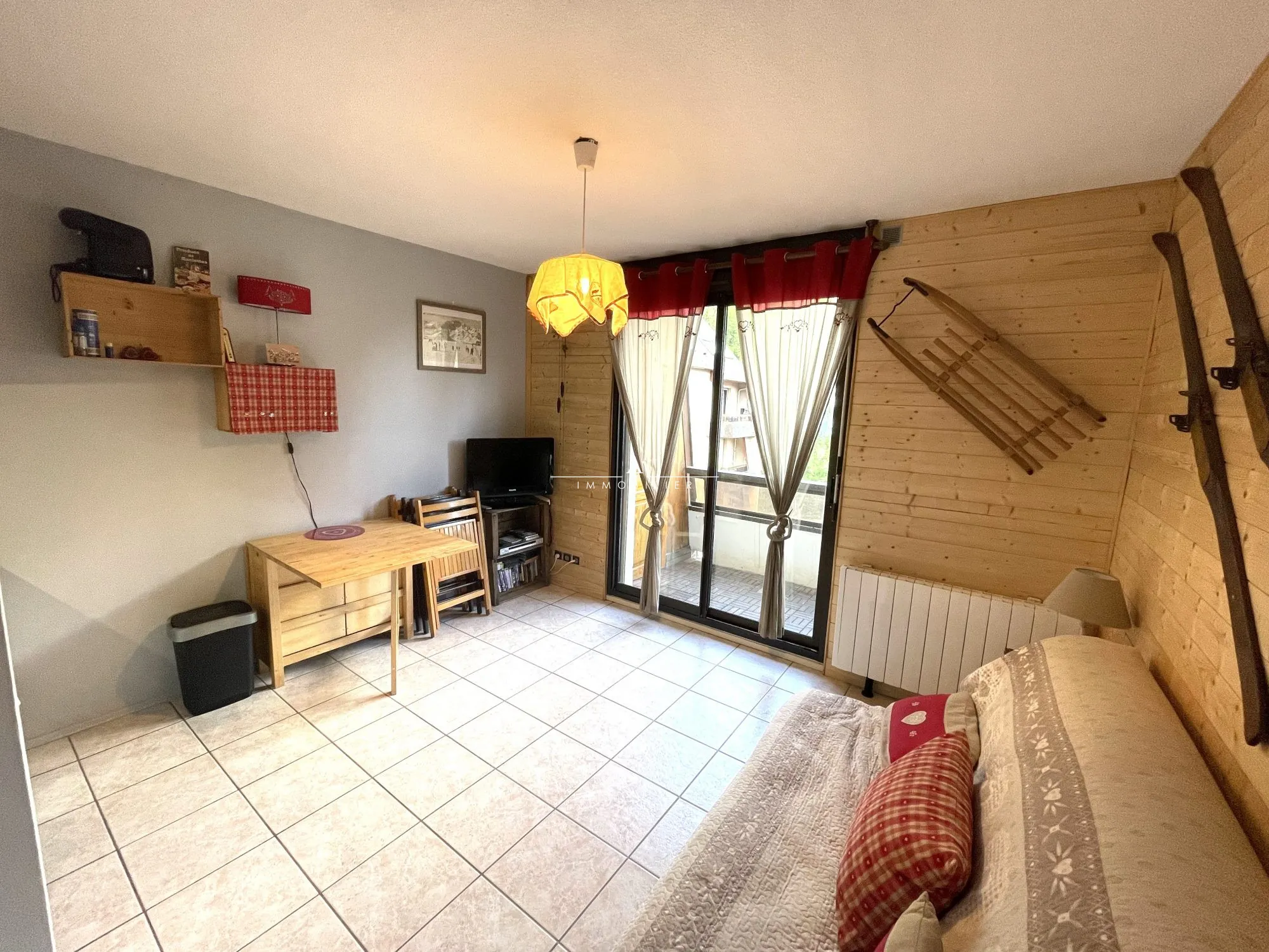 Studio meublé avec balcon et vue sur remontée mécanique à Superbagnères