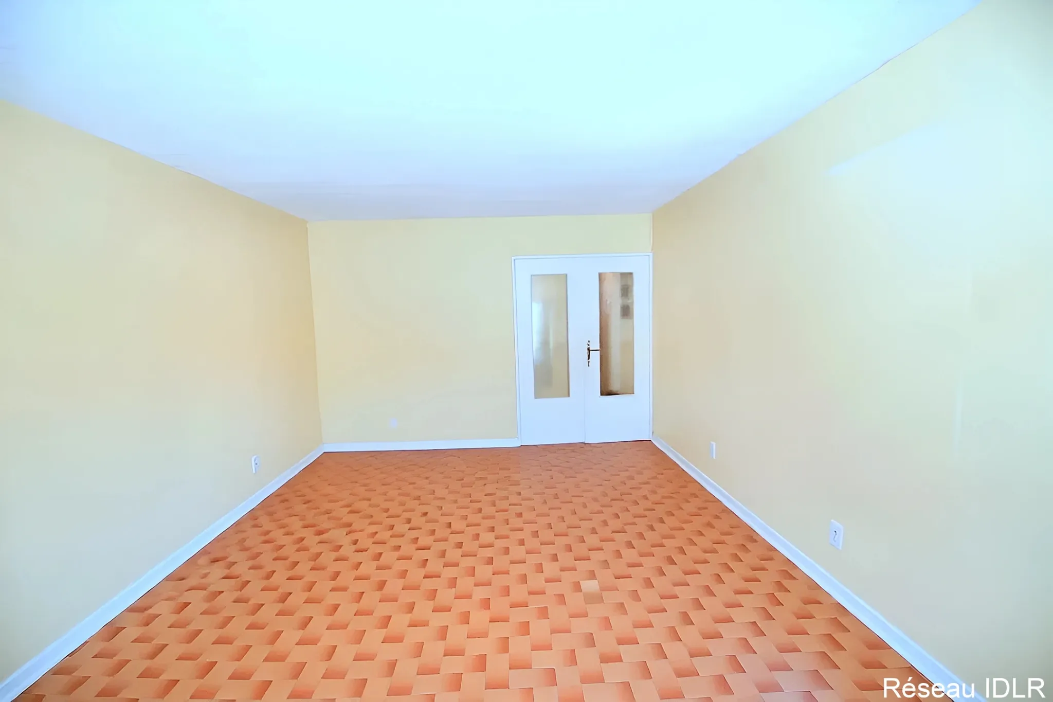 Appartement T3 lumineux de 73 m² à Toulon avec stationnement et cave 