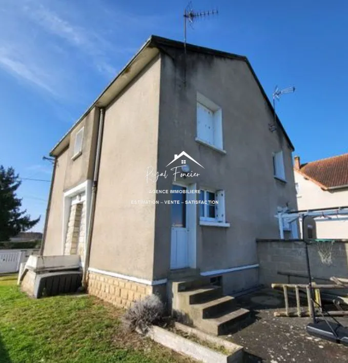 Maison sur sous sol avec un bon DPE ! Maison de 66 m² à Châtellerault avec jardin, terrasse et stationnement