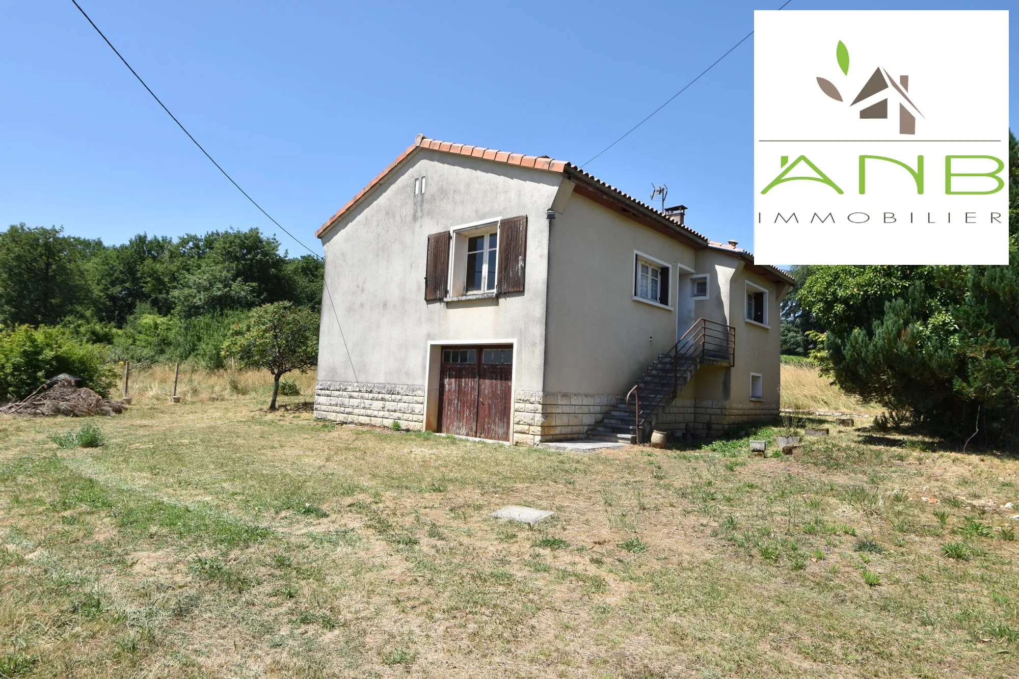 Maison à rénover de 58 m² avec grand terrain à Pranzac