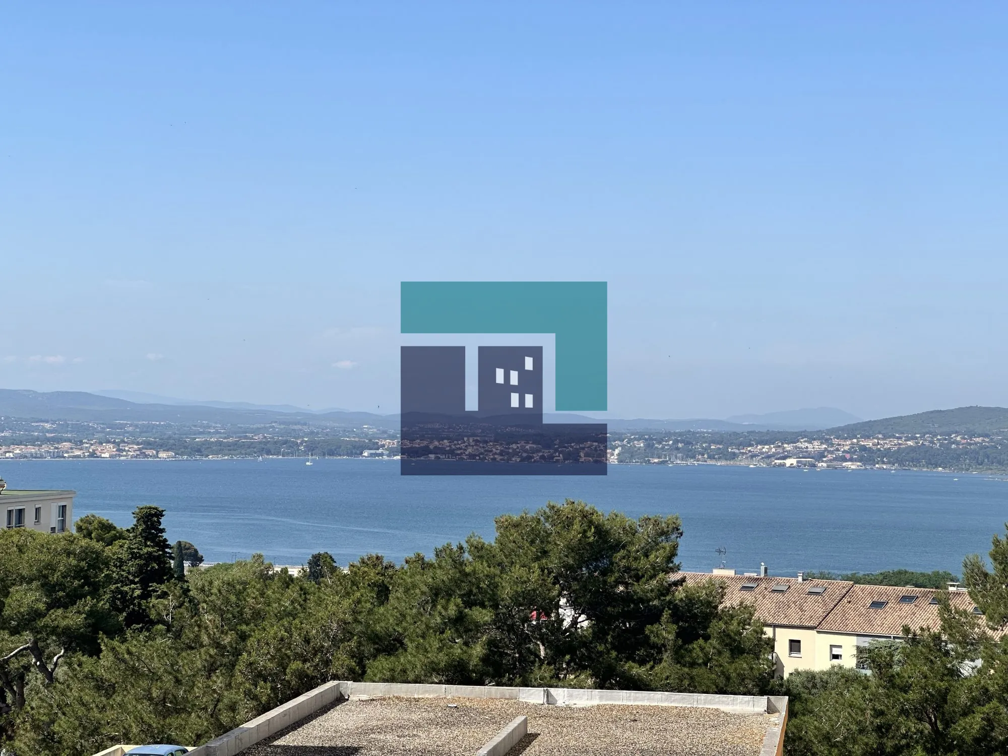 Programme d'appartements modernes avec vue sur l'étang de Thau à Sète 
