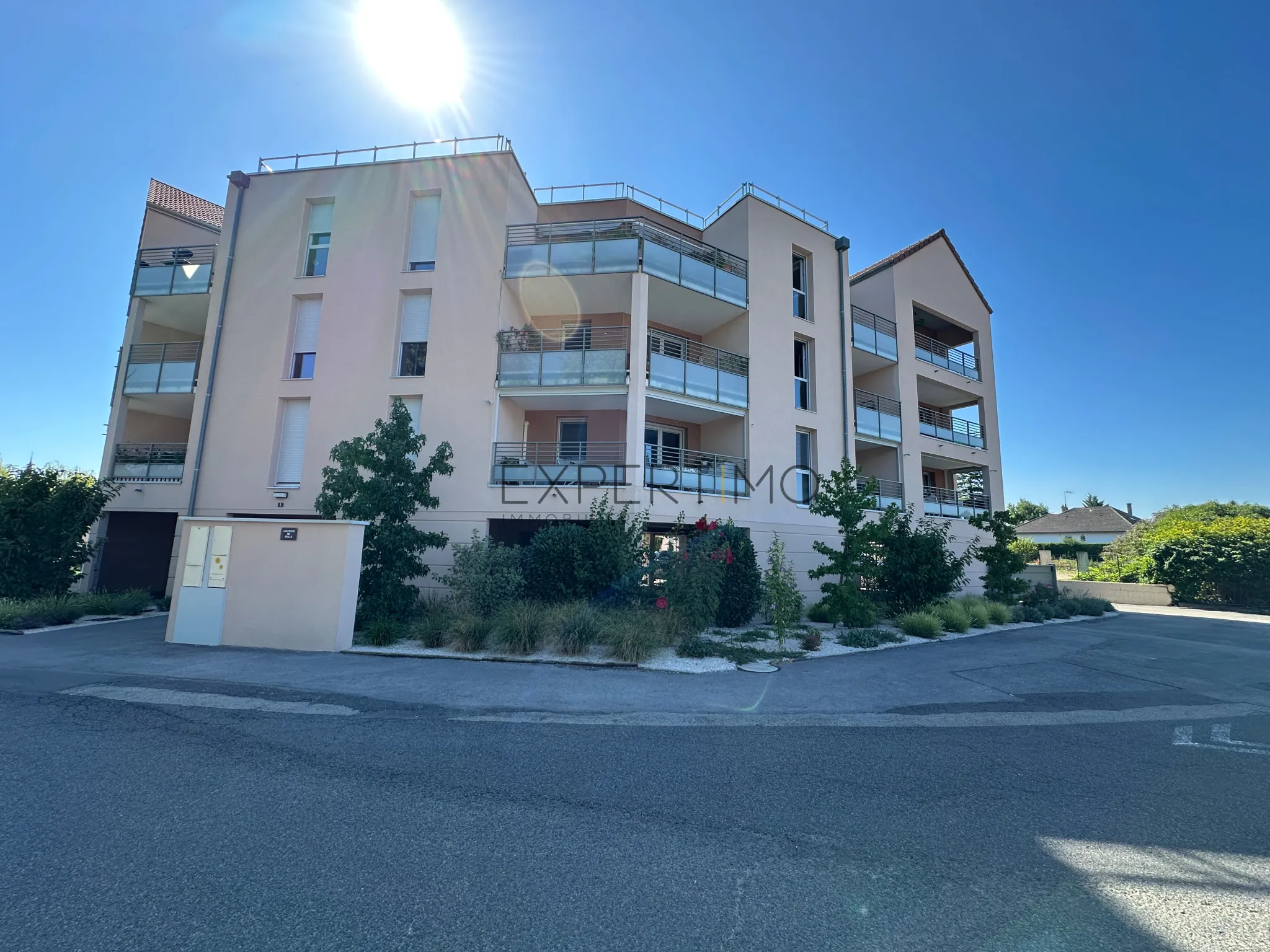 Appartement T2 loué de 68 m² avec terrasse à Louhans – Investissement sécurisé