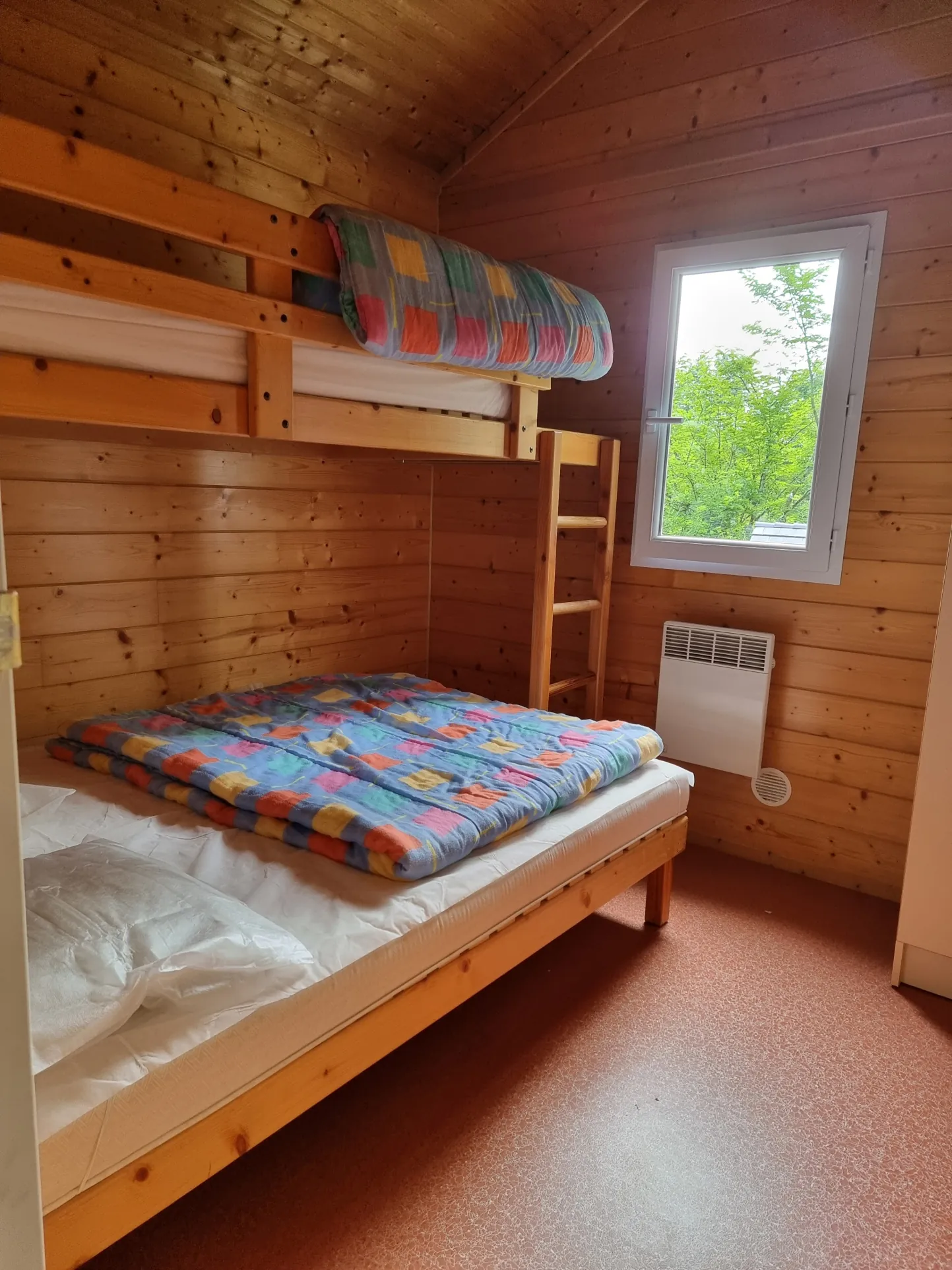 Chalet de 27 m² à vendre dans un parc résidentiel près de Brive 