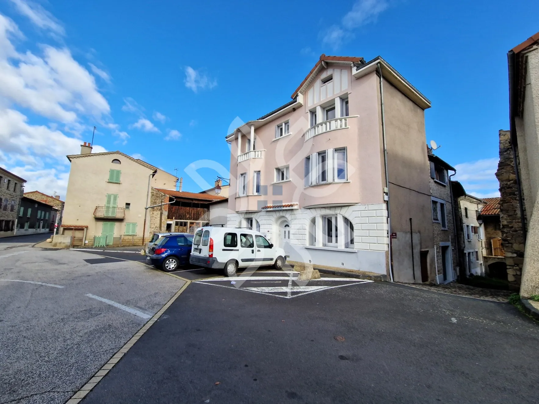 Charmante maison de 95 m² à Vieille-Brioude avec studio et cave 