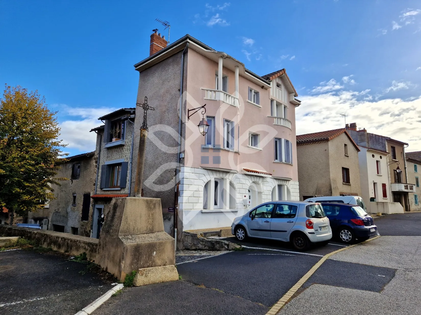 Charmante maison de 95 m² à Vieille-Brioude avec studio et cave 