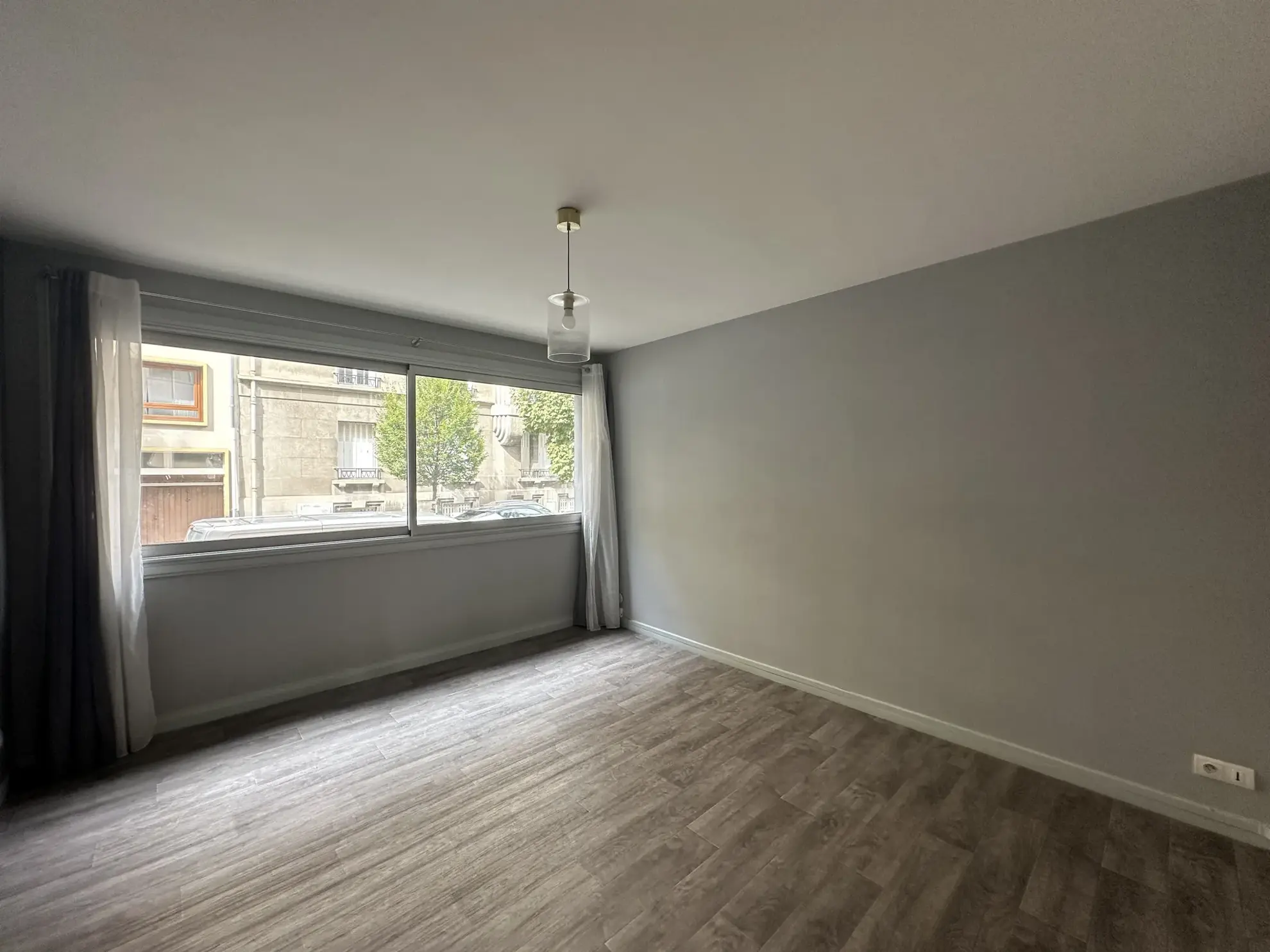 Appartement F3 à Clermont-Ferrand, proximité Place de Jaude, avec garage et cave 