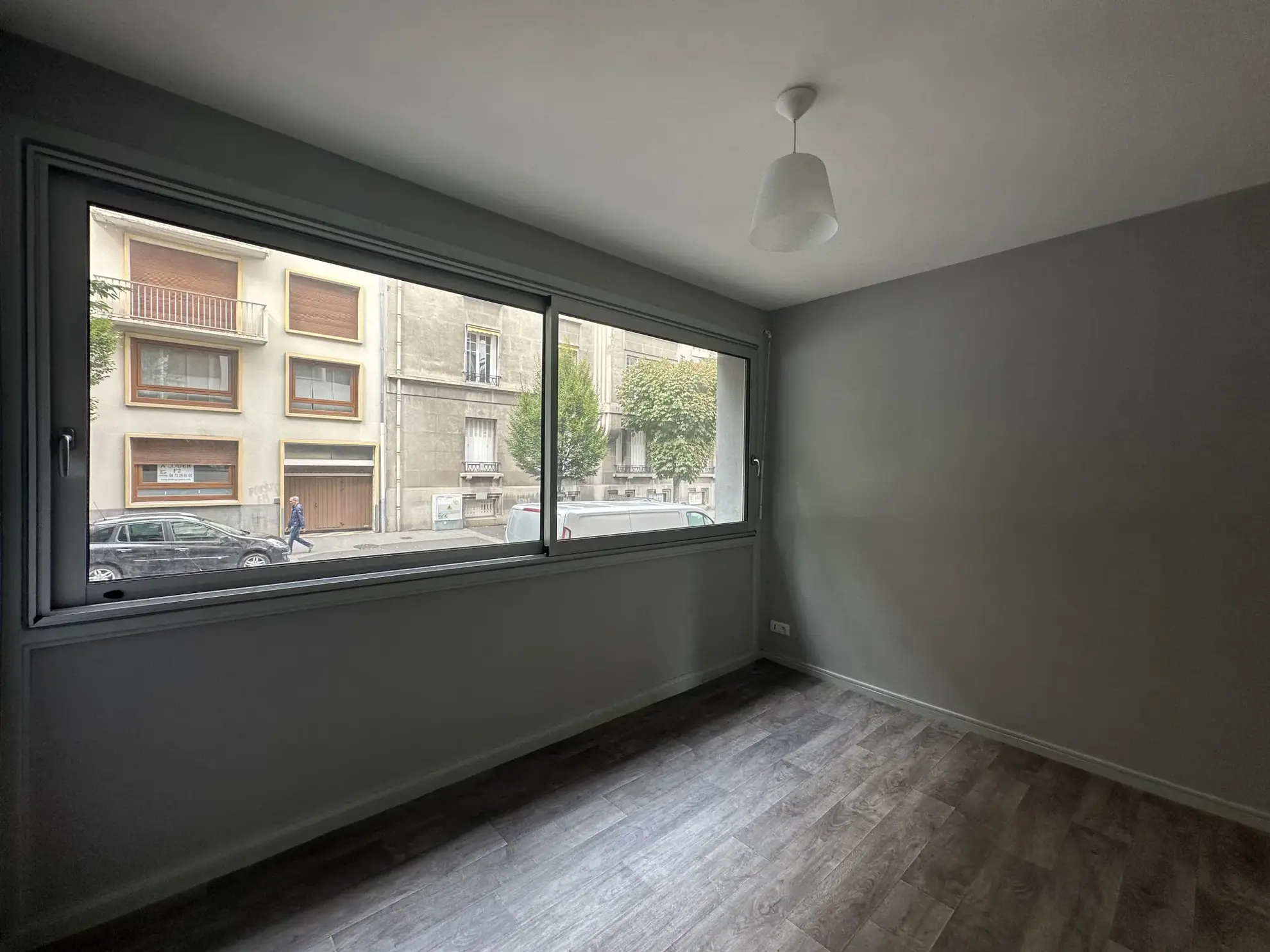 Appartement F3 à Clermont-Ferrand, proximité Place de Jaude, avec garage et cave 