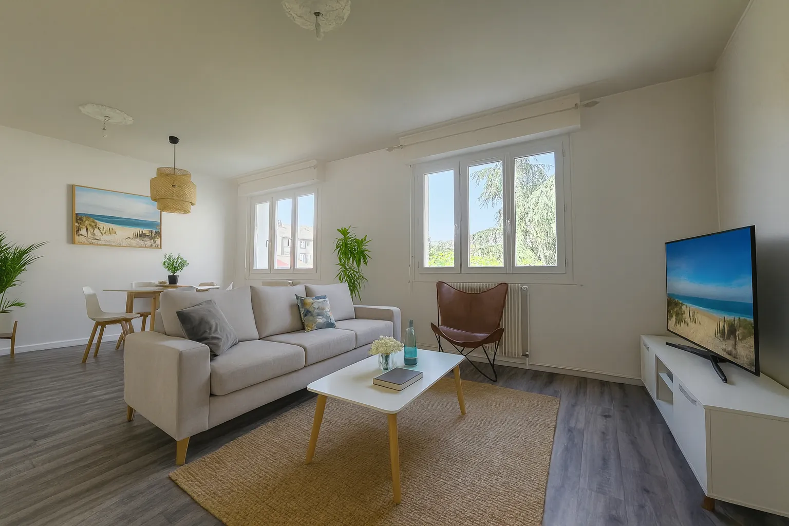 Studio à Bonnieux avec terrasse, piscine et parking privé dans le Luberon 