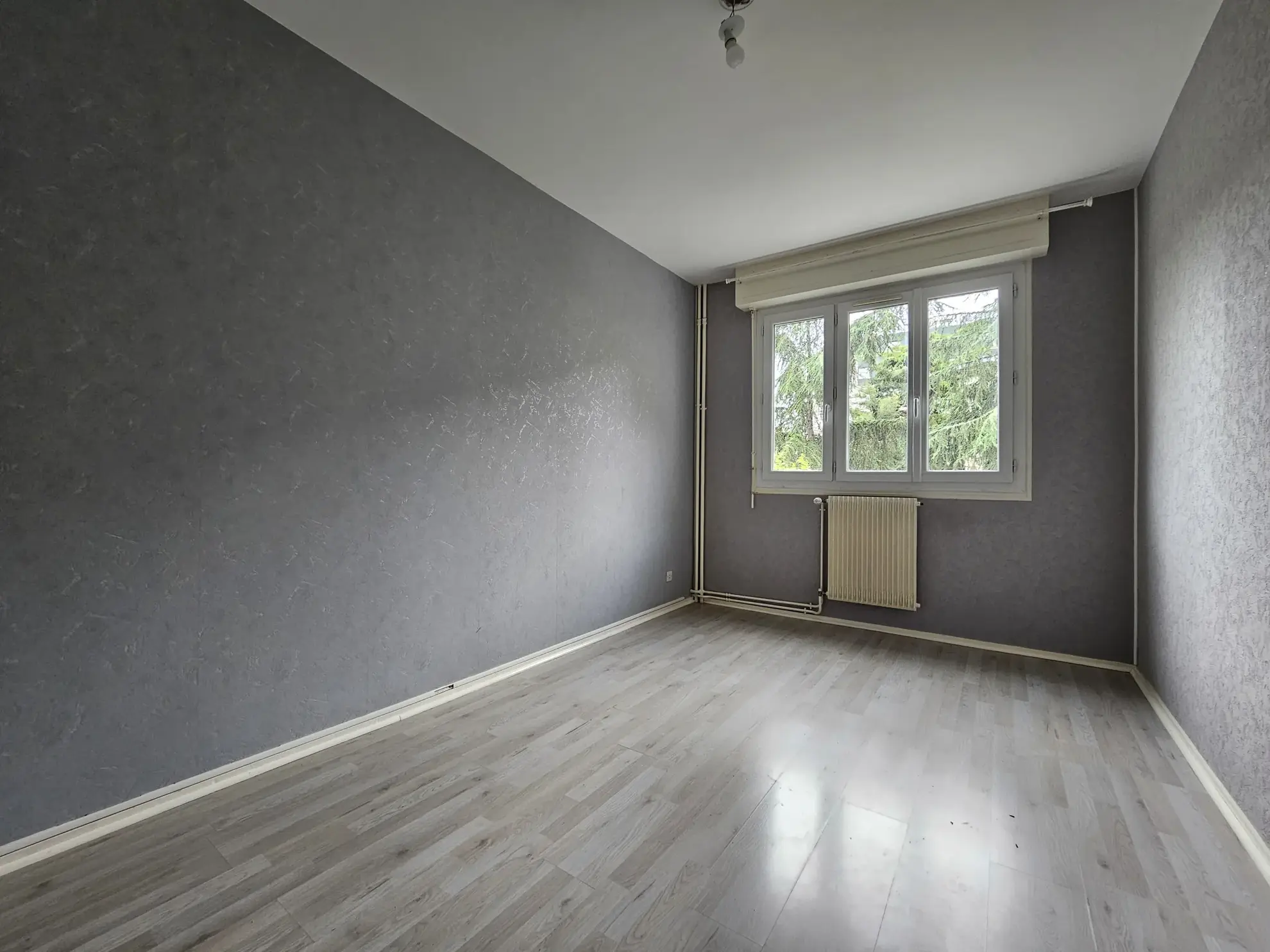 Studio à Bonnieux avec terrasse, piscine et parking privé dans le Luberon 