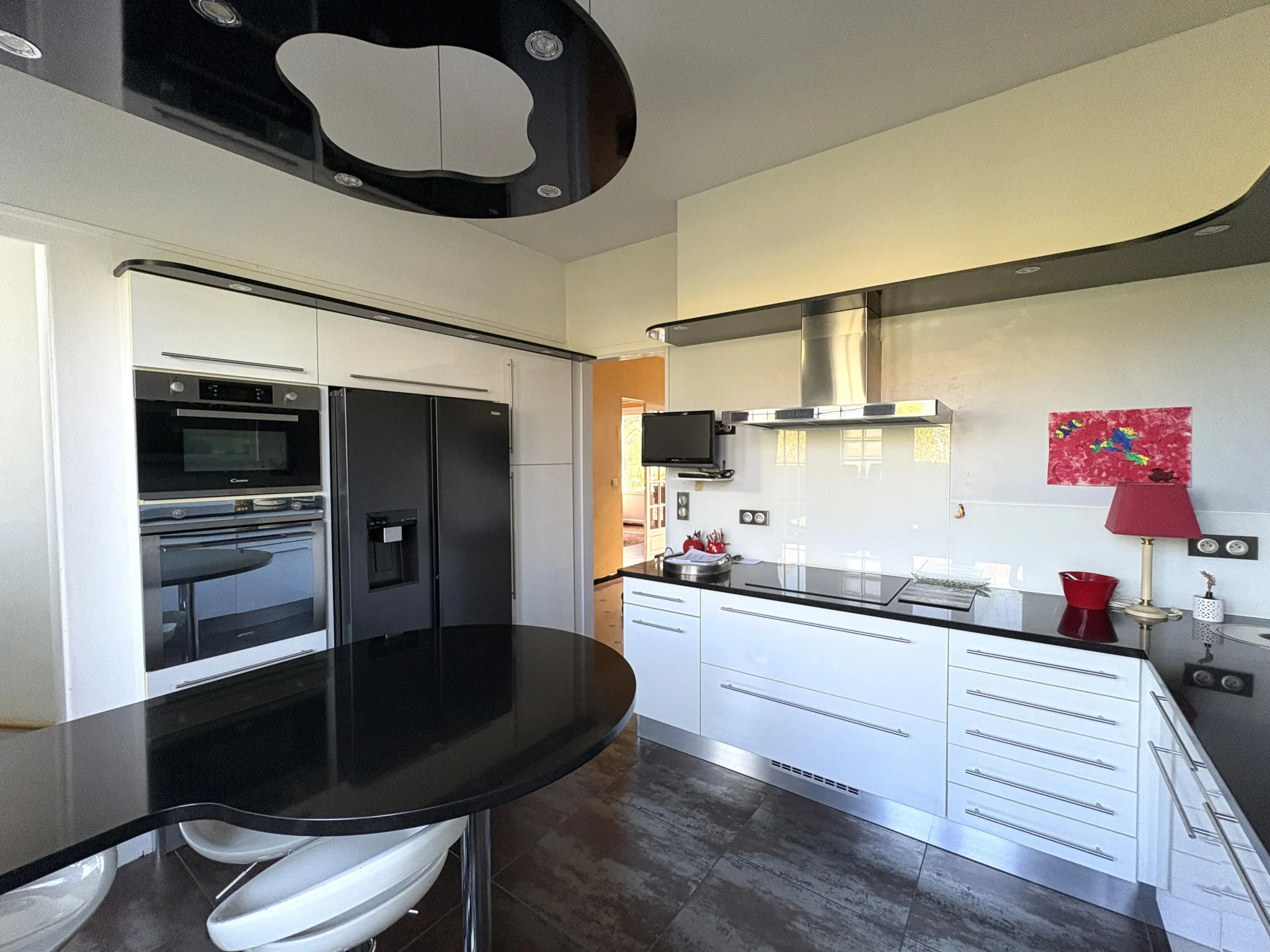 Maison à Bazas avec grand sous-sol, jardin clos et emplacement privilégié 