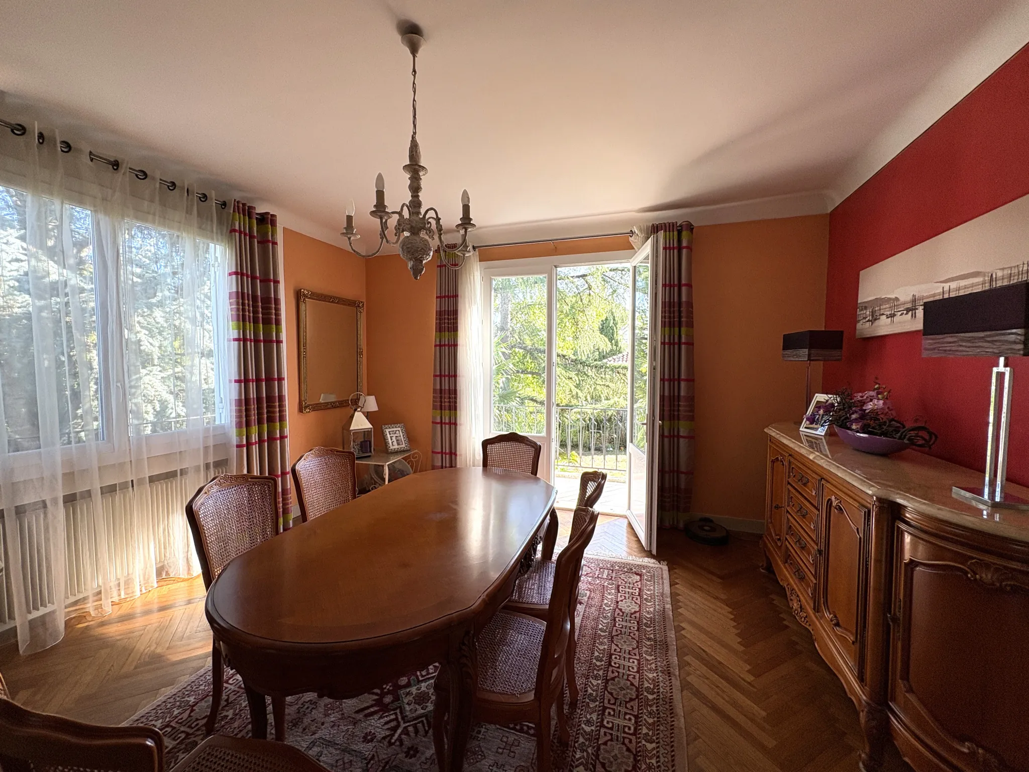 Maison à Bazas avec grand sous-sol, jardin clos et emplacement privilégié 