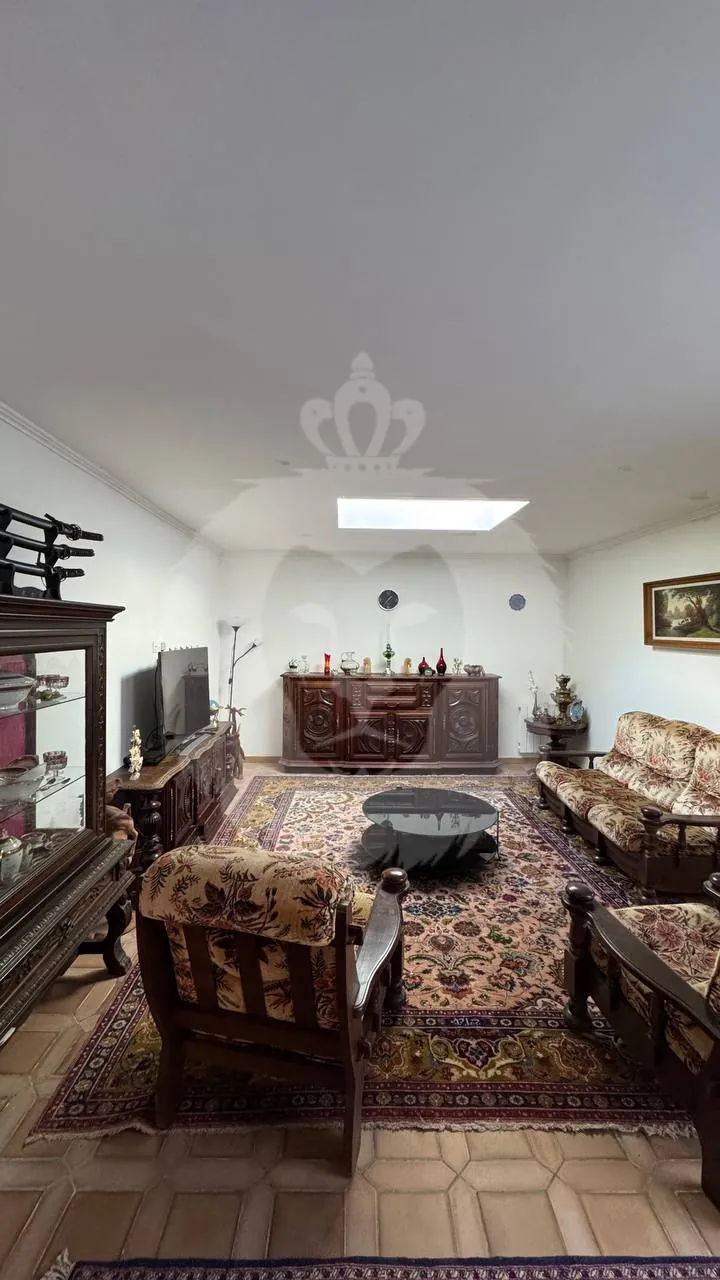 À vendre maison avec corps de ferme et dépendances à Balloy (77118) 