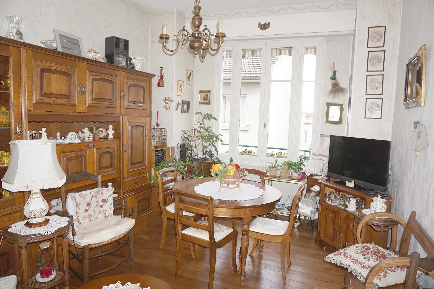 Appartement F3 à Vichy avec garage et cour, idéal investisseur ou primo-accédant