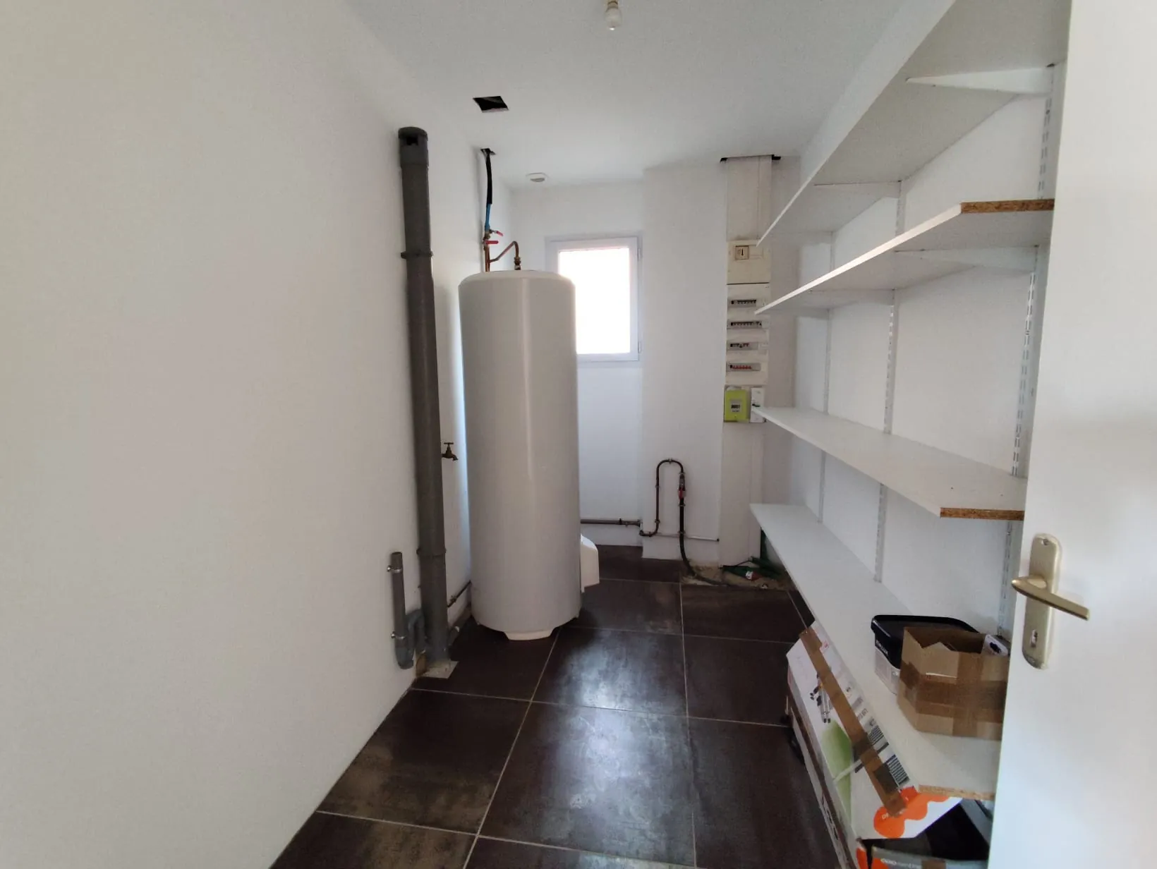 Maison PMR à vendre à Ancinnes avec 4 chambres, garage et jardin - 125 m² 