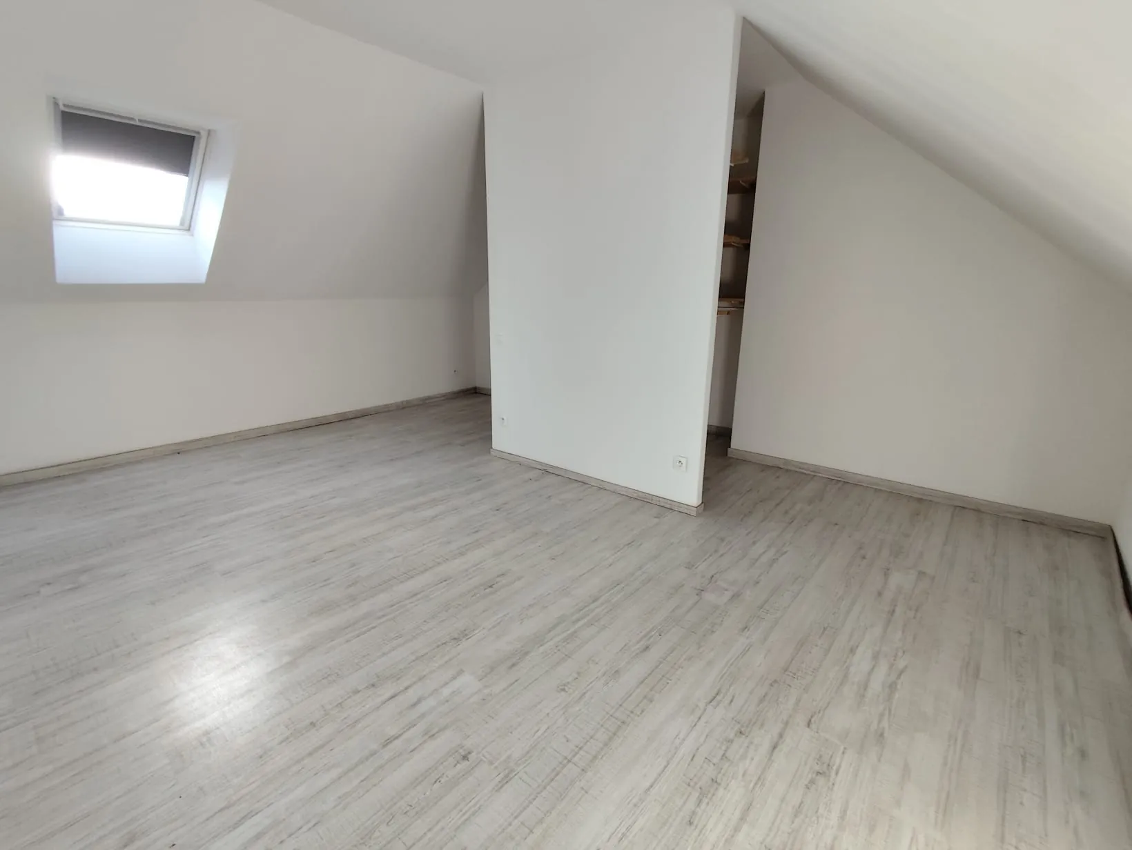 Maison PMR à vendre à Ancinnes avec 4 chambres, garage et jardin - 125 m² 