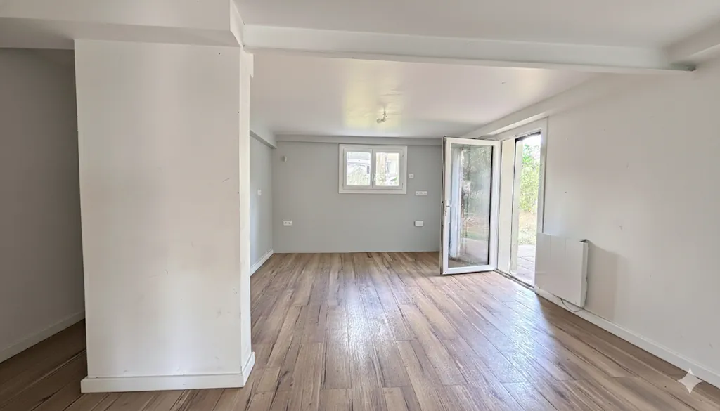 Maison familiale de 170 m² en centre-ville de Montpon-Ménestérol avec terrain clos 