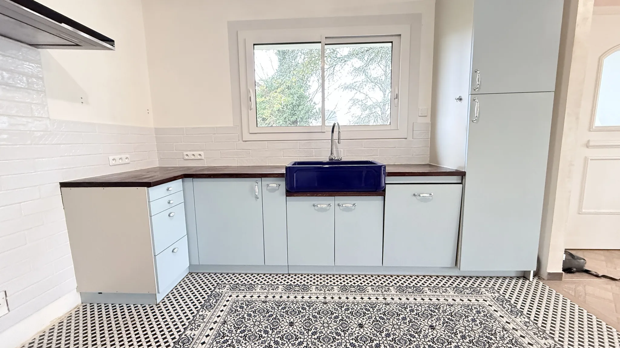 Maison familiale de 170 m² en centre-ville de Montpon-Ménestérol avec terrain clos 