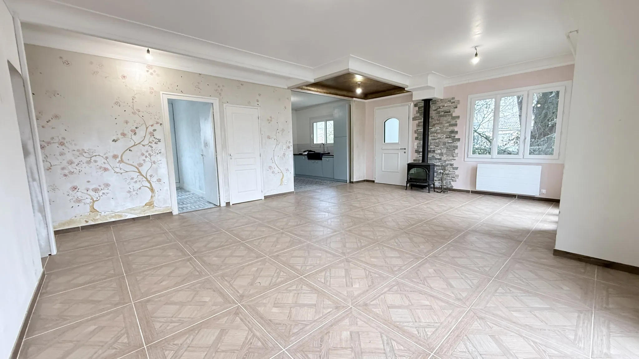 Maison familiale de 170 m² en centre-ville de Montpon-Ménestérol avec terrain clos 