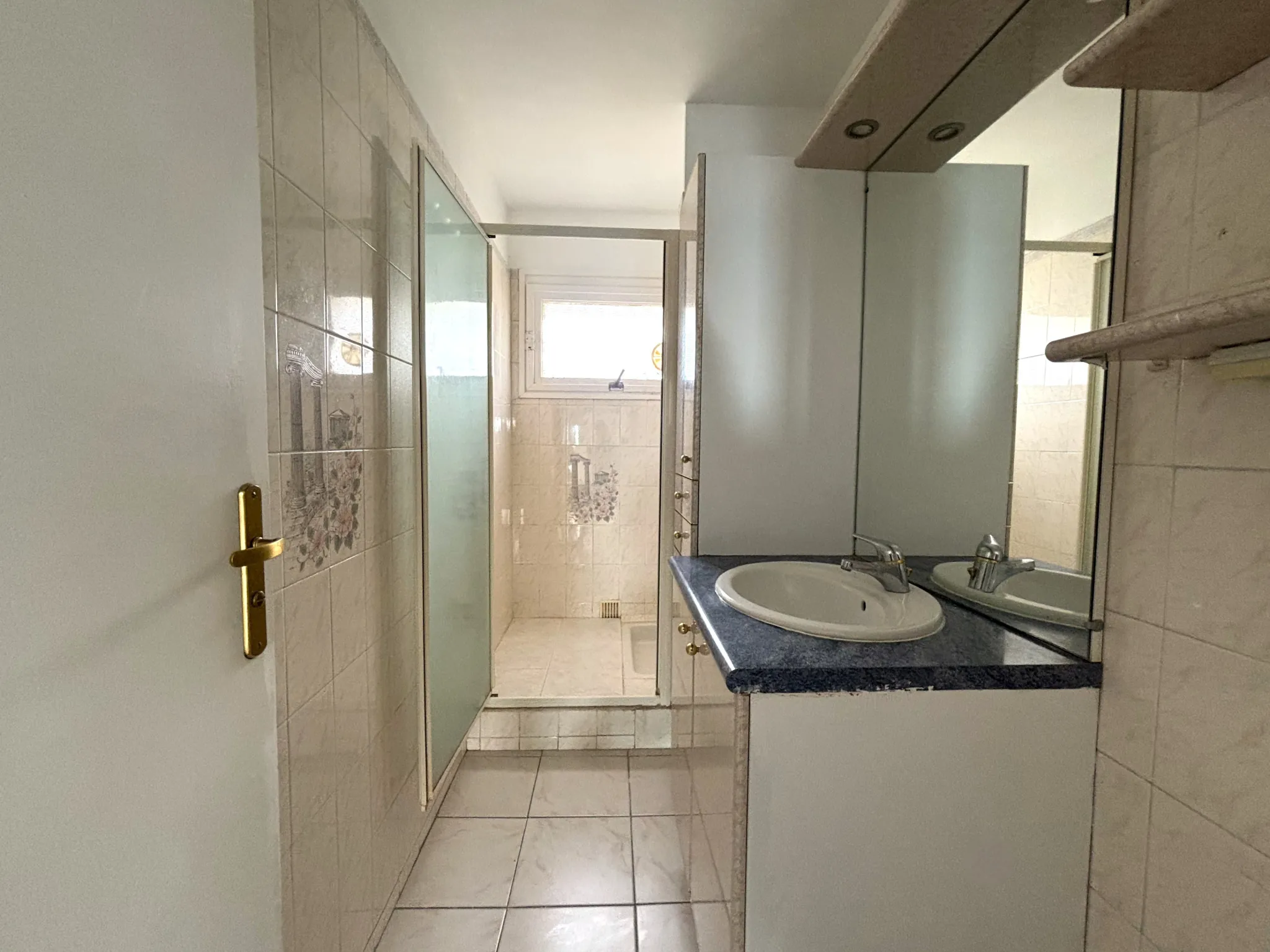 Appartement T4 avec terrasse et vue mer sur les hauteurs de Toulon Faron 