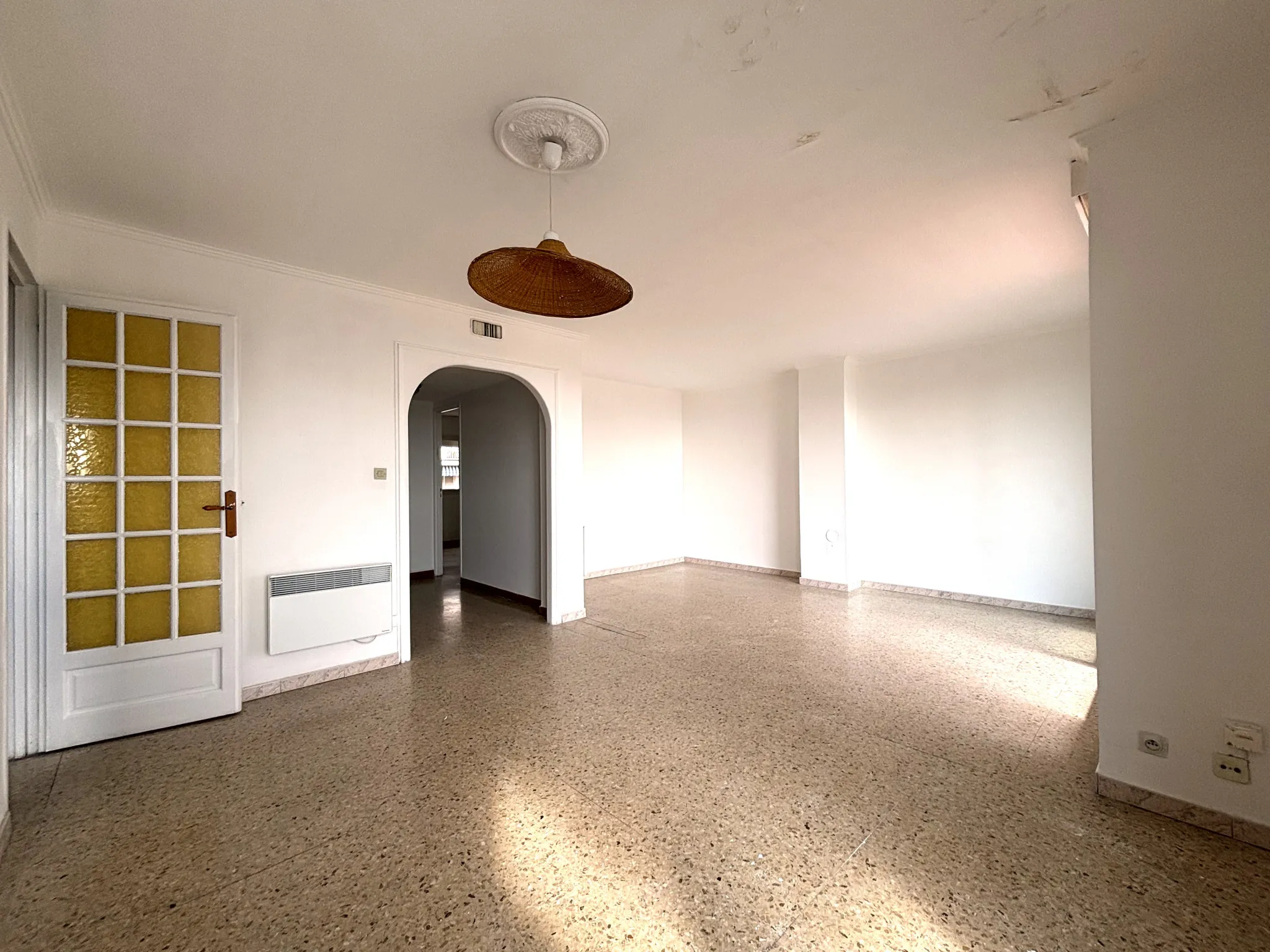 Appartement T4 avec terrasse et vue mer sur les hauteurs de Toulon Faron 