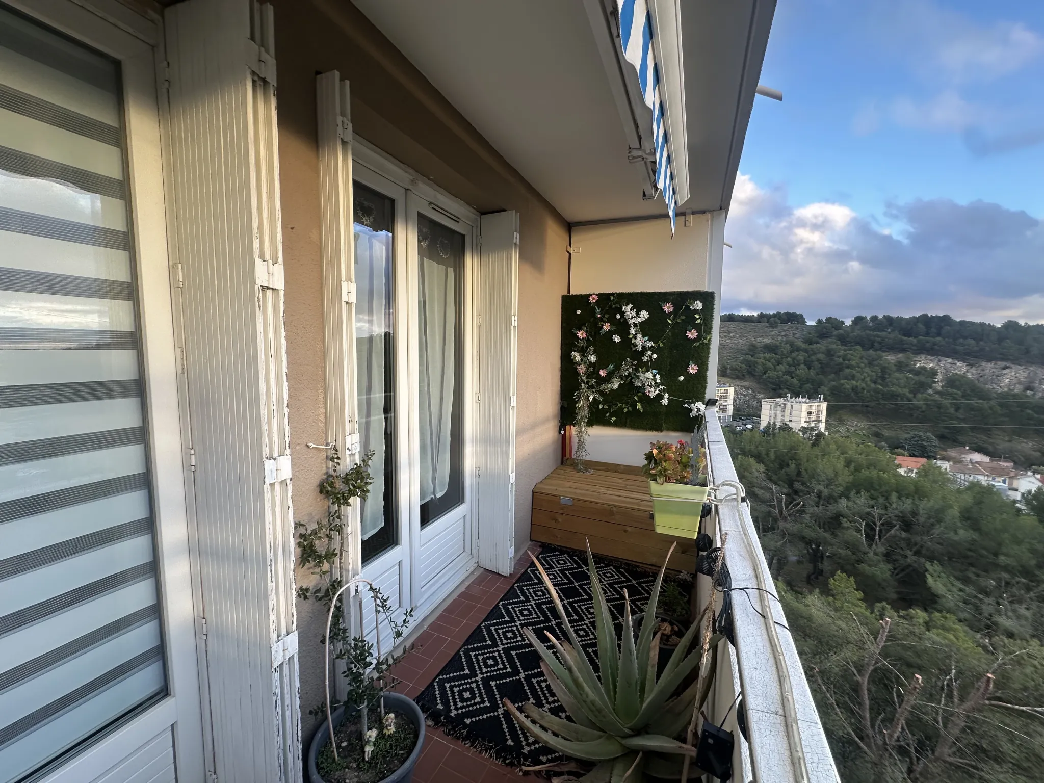 Appartement T3 de 60 m² avec balcon à Septèmes-les-Vallons en vente