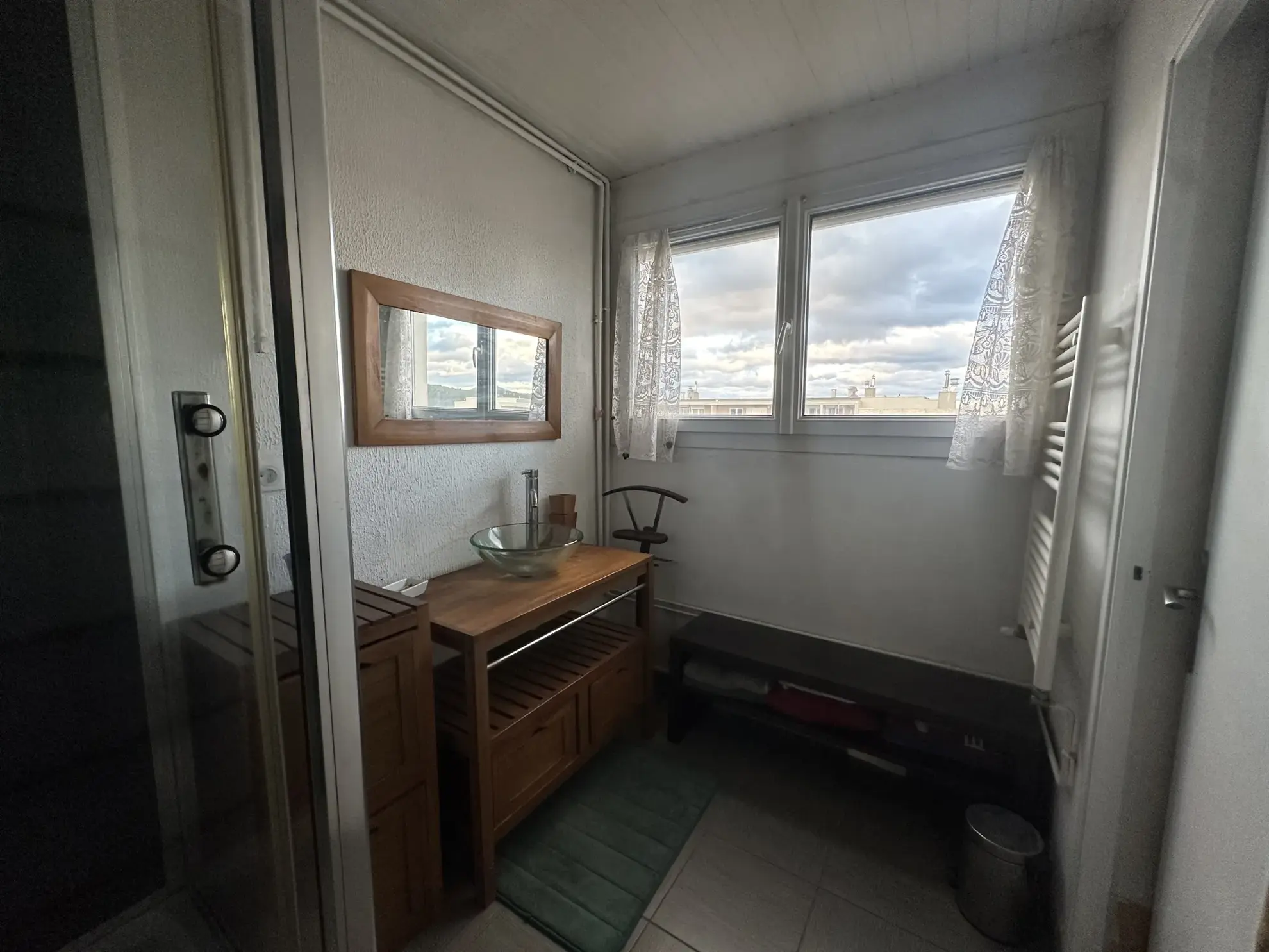 Appartement T3 de 60 m² avec balcon à Septèmes-les-Vallons en vente 