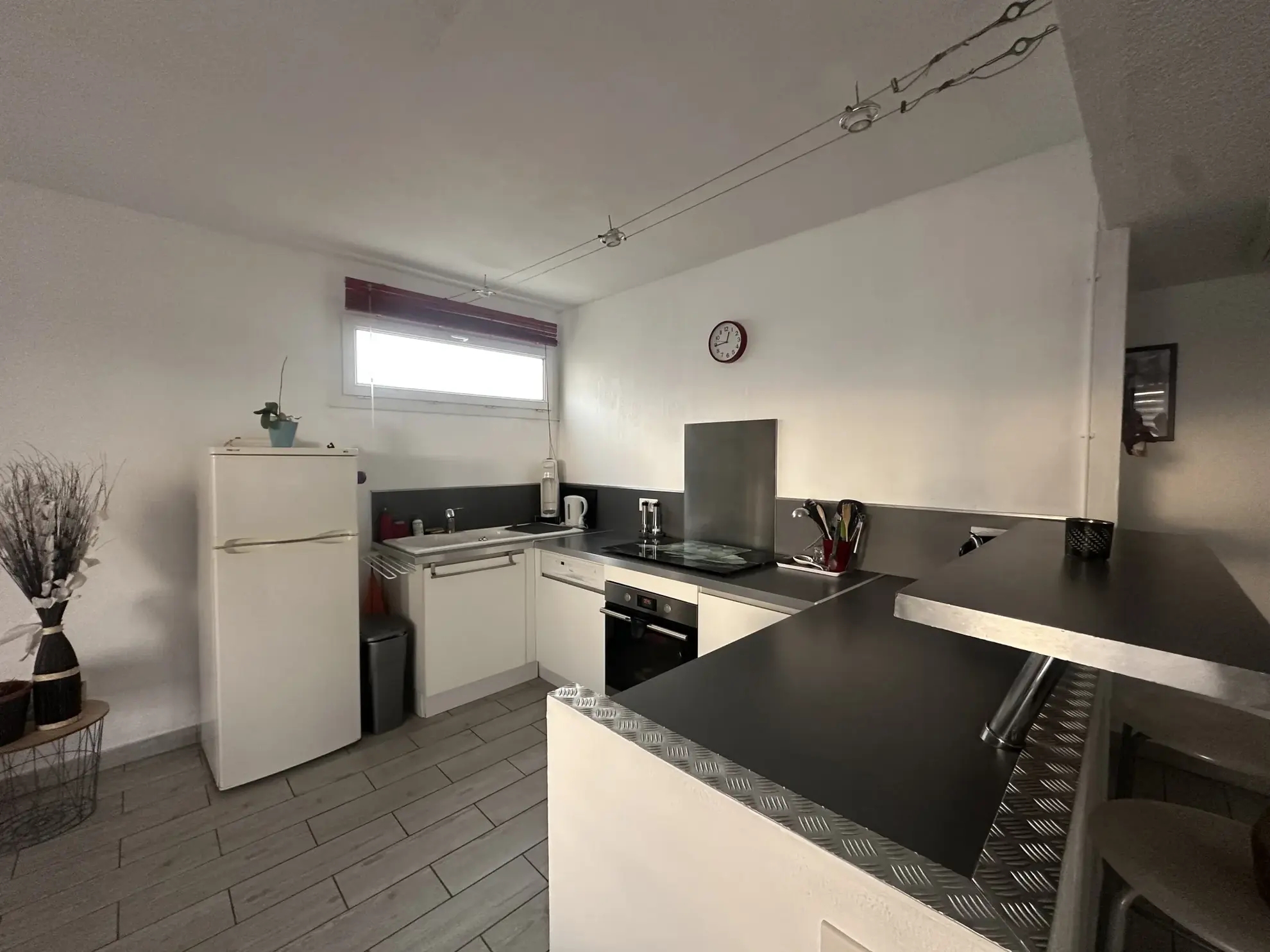 Appartement T3 de 60 m² avec balcon à Septèmes-les-Vallons en vente 