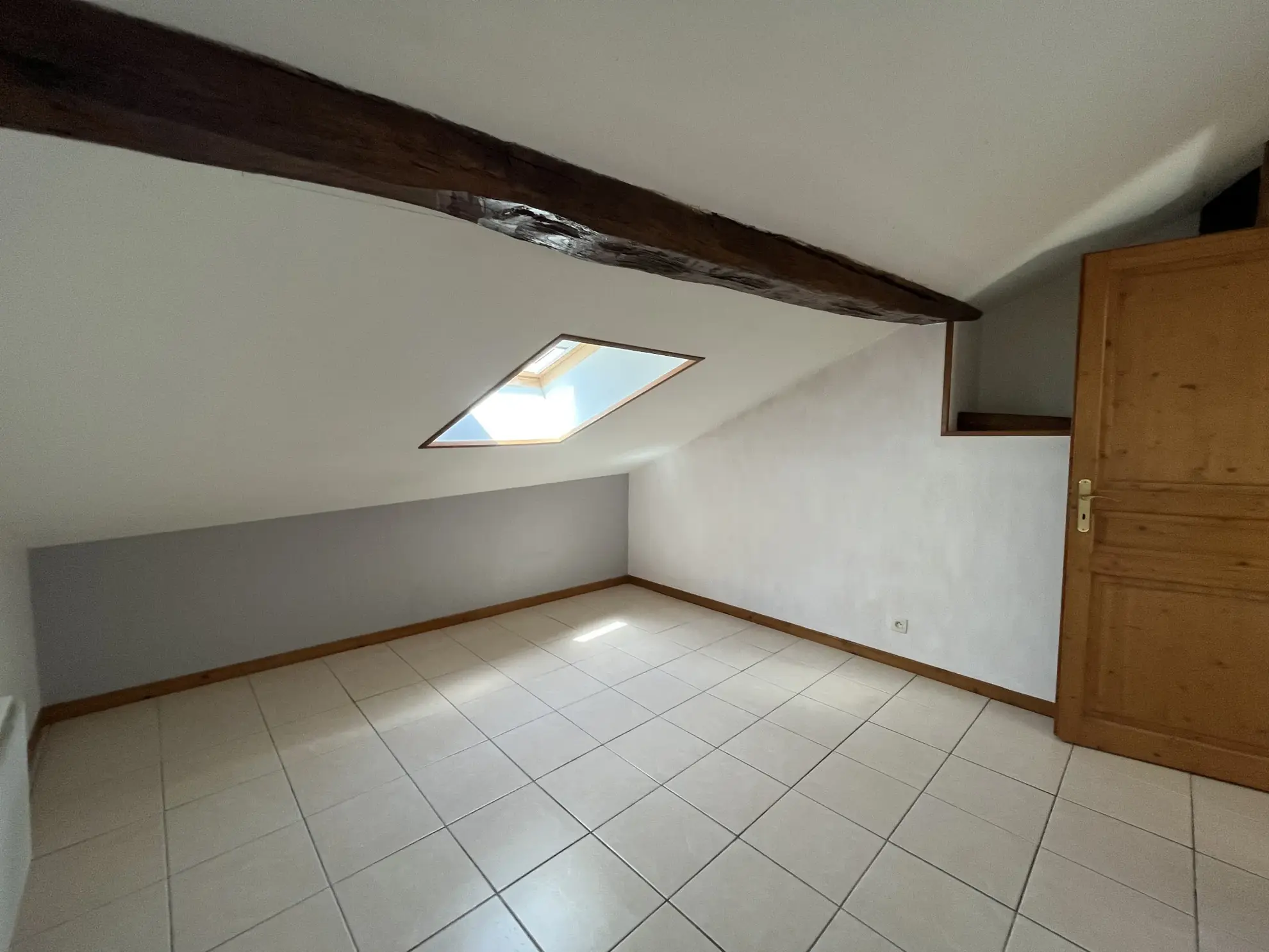 Appartement lumineux à Hasparren – 48 m², 2 chambres, dernier étage 