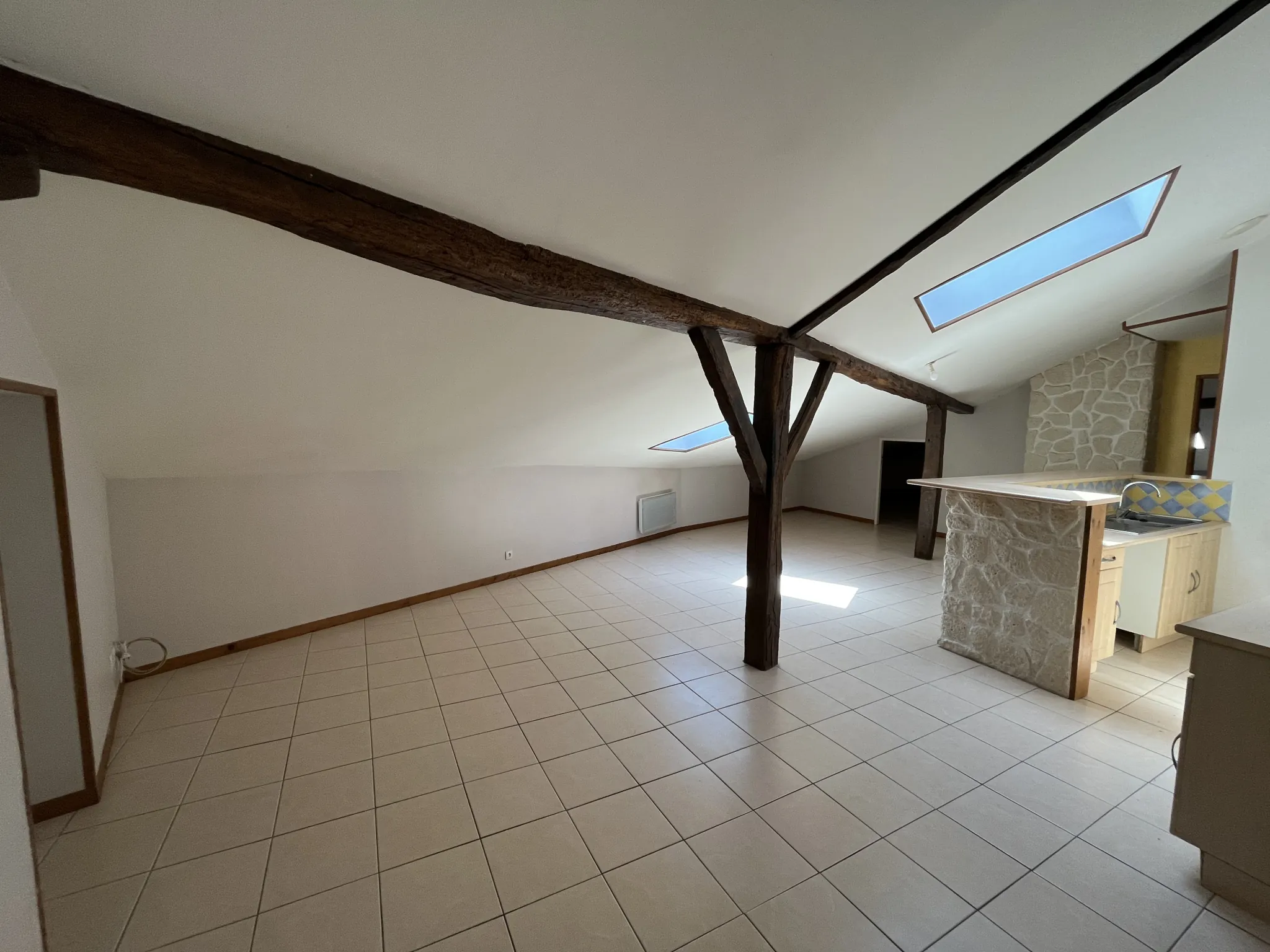 Appartement lumineux à Hasparren – 48 m², 2 chambres, dernier étage