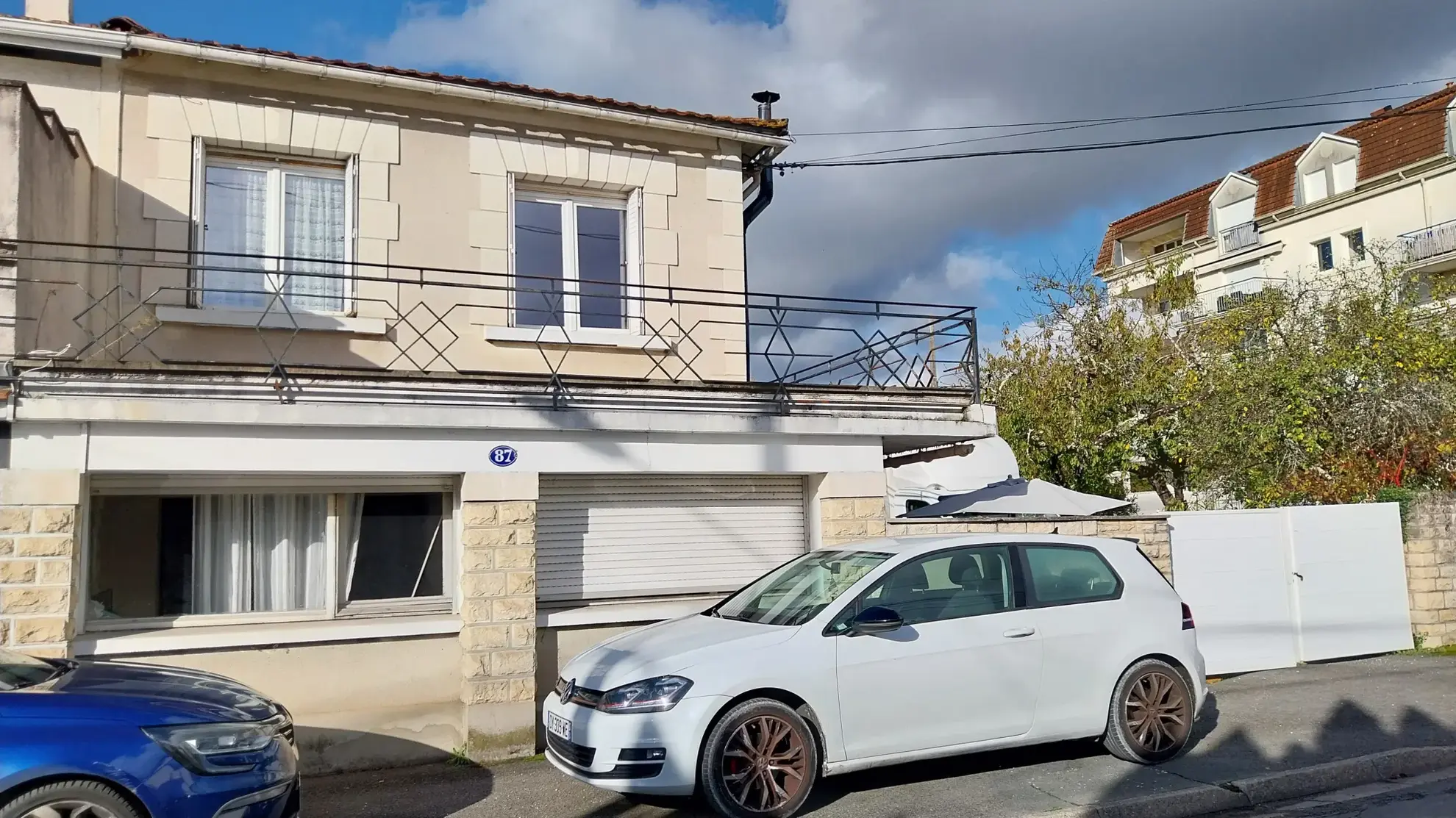 Immeuble à vendre à Périgueux - Deux appartements T2 avec terrasse et garage