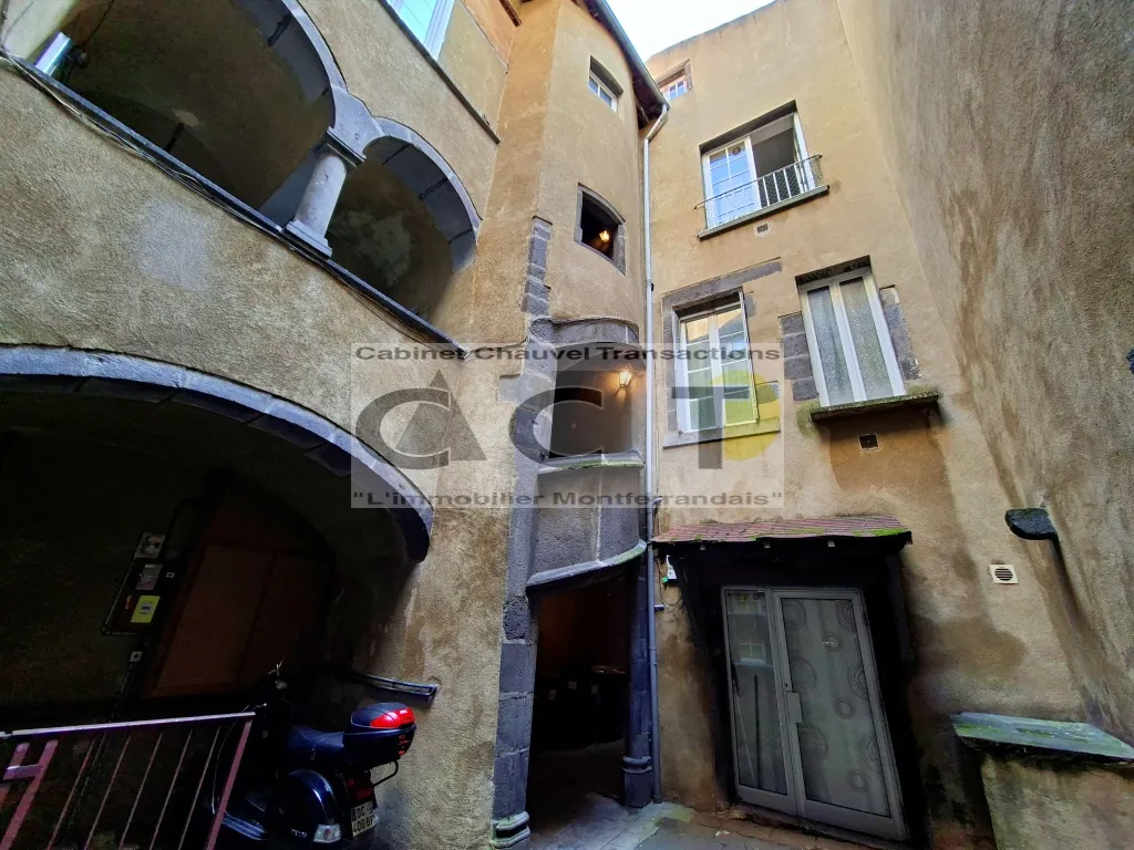 Charmant appartement ancien à vendre à Clermont-Ferrand, 47 m², idéal pour investissement ou premier achat 