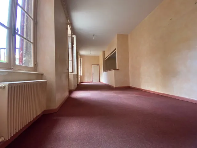 À vendre espace de bureau ou investissement à Millau – 265 m² au centre-ville
