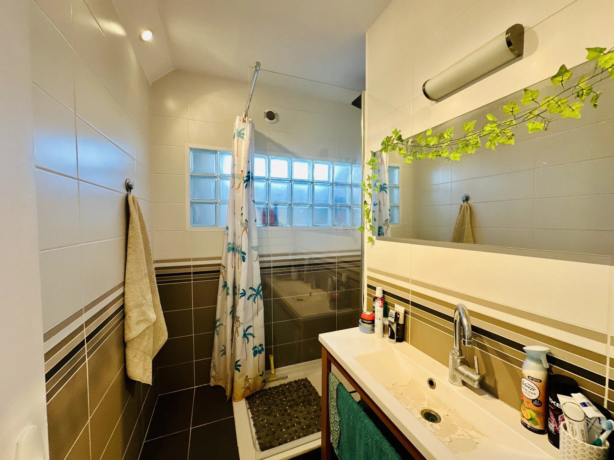 Appartement T3 rénové avec balcon et parking à Niort, secteur Avenue de Limoges 