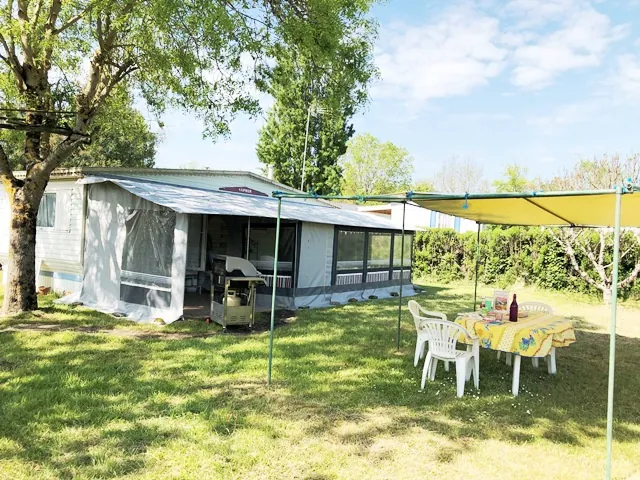 Terrain de Loisirs de 993 m² avec Mobil-home et Caravanes à Saint Georges d'Oleron 