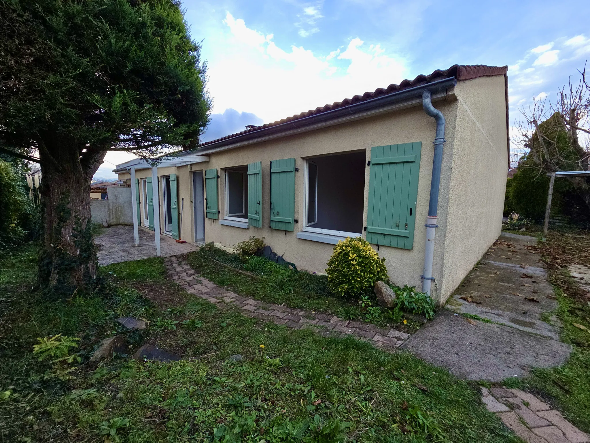 Maison de plain-pied avec studio indépendant à Cournon d'Auvergne
