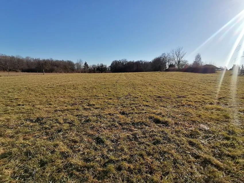 Terrain constructible à Saint-Georges-de-Mons de 1030 m², certificat d'urbanisme OK 