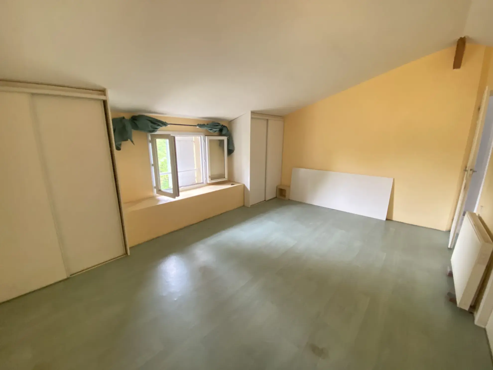 Maison ancienne de 195 m² avec jardin à Sauveterre-de-Guyenne près de La Reole 