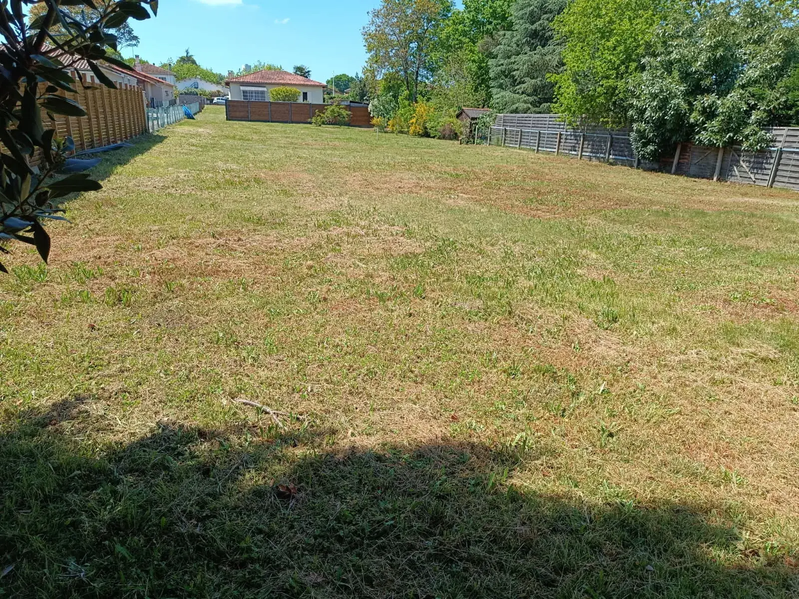 Terrain à bâtir à Saint-Pierre-du-Mont - Quartier résidentiel recherché