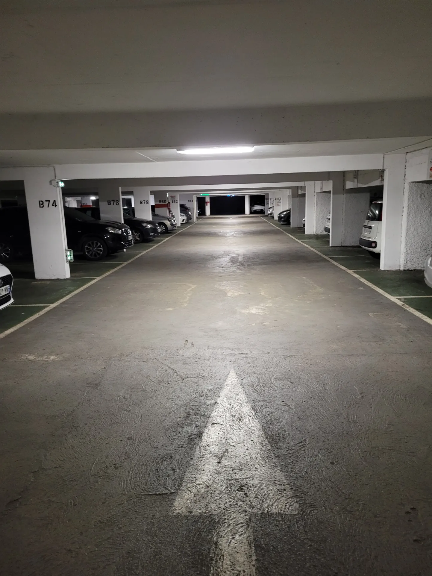 Emplacement de parking sécurisé à vendre à Maine 2000, Le Mans 
