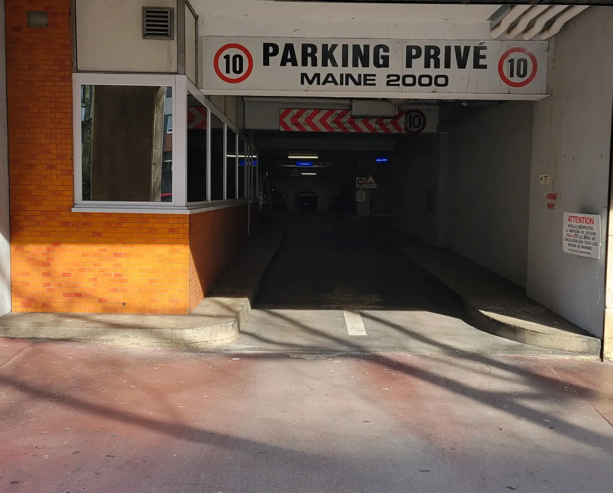 Emplacement de parking sécurisé à vendre à Maine 2000, Le Mans 