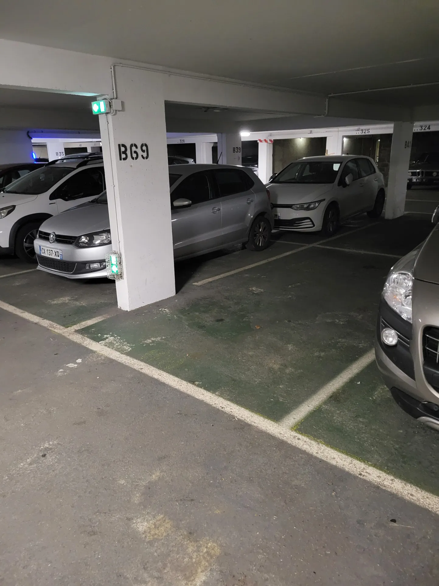 Emplacement de parking sécurisé à vendre à Maine 2000, Le Mans 