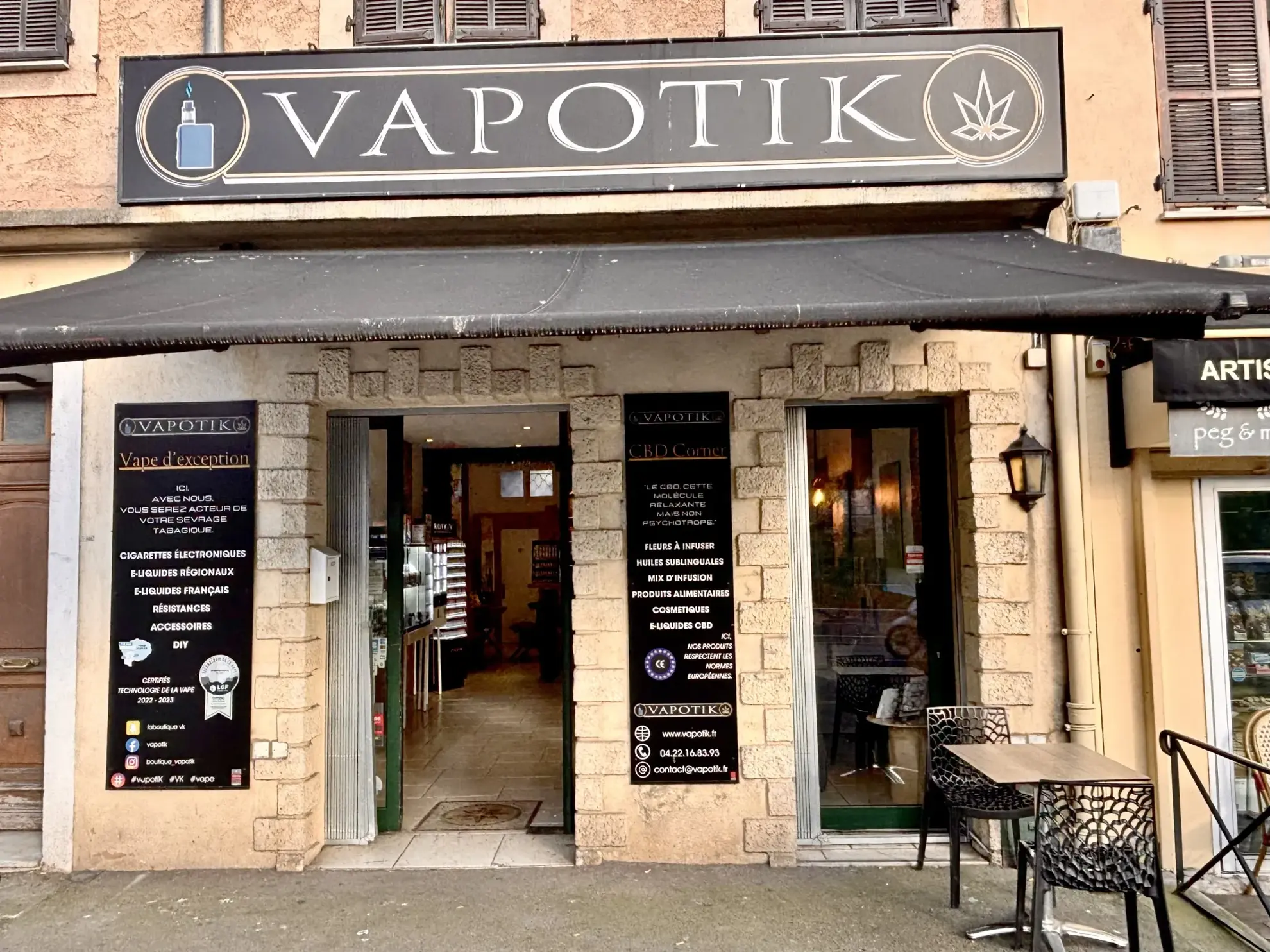 Fonds de commerce vente de produits de vape à La Trinité, emplacement numéro 1