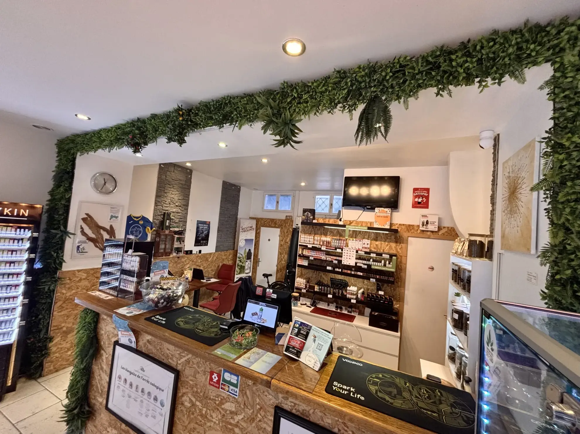 Fonds de commerce vente de produits de vape à La Trinité, emplacement numéro 1 