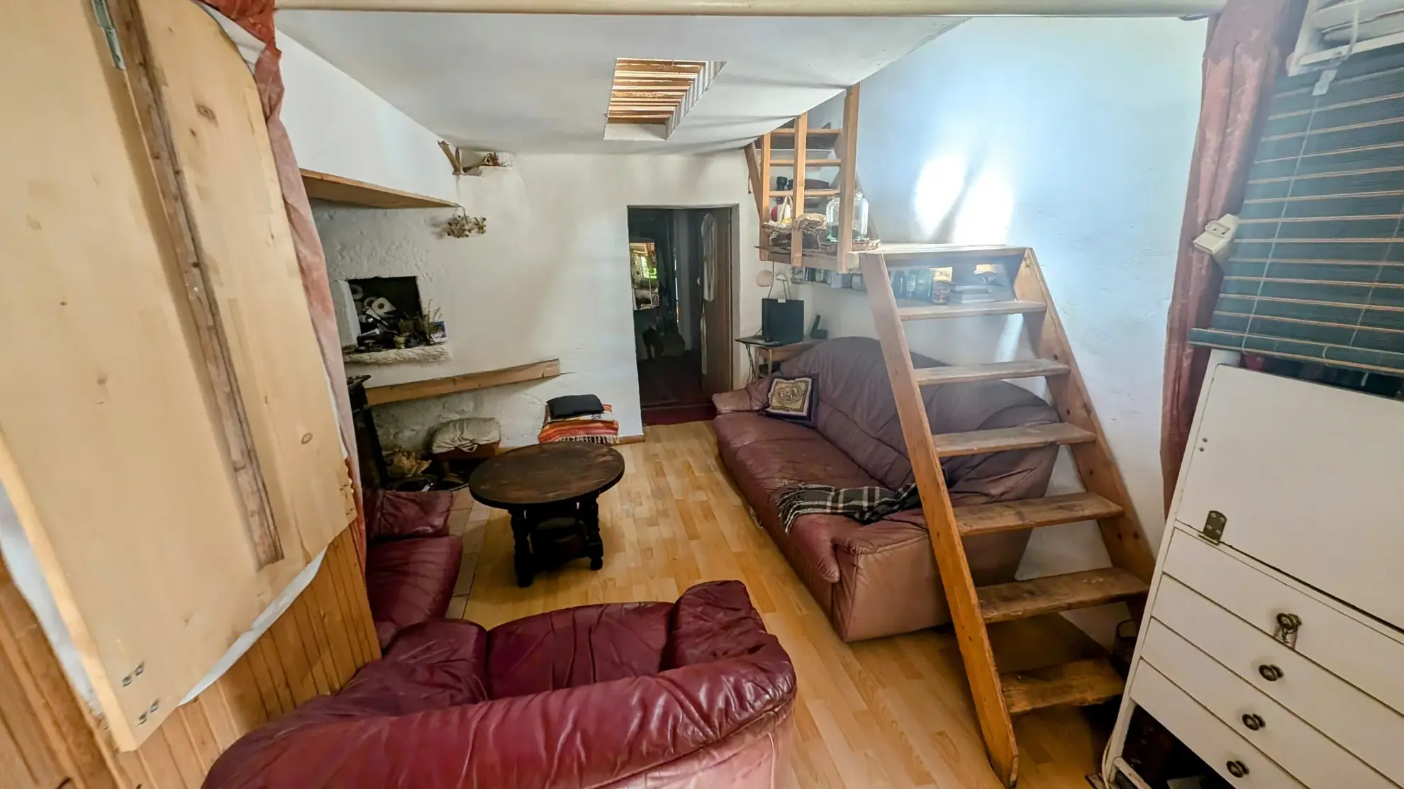 Maison en pierre rénovable à Montesquieu des Albères - Opportunité à saisir 