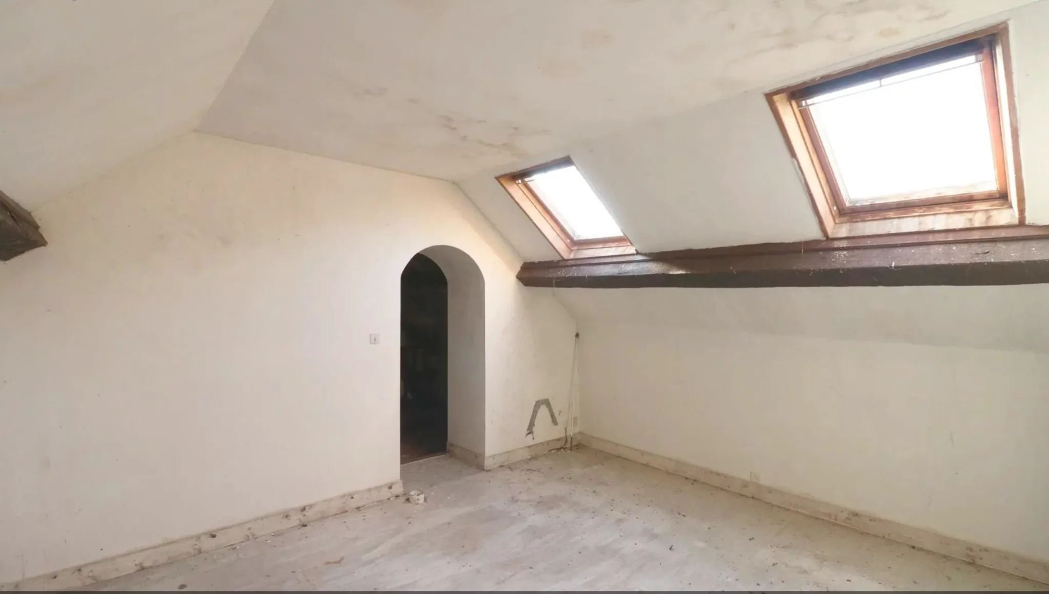 Longère avec étang et 3,7 hectares à vendre à La Guerche-sur-l'Aubois 