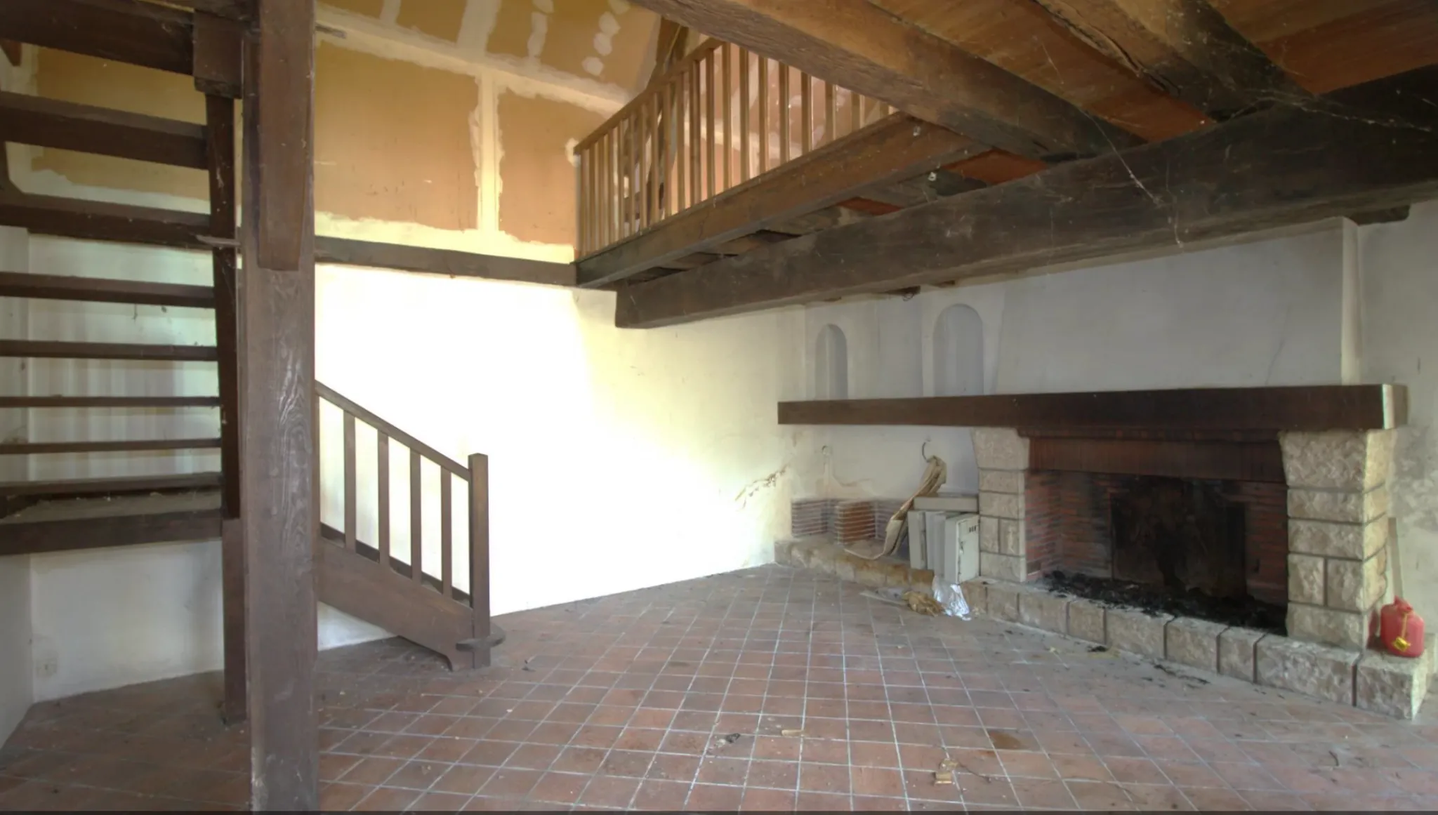 Longère avec étang et 3,7 hectares à vendre à La Guerche-sur-l'Aubois 